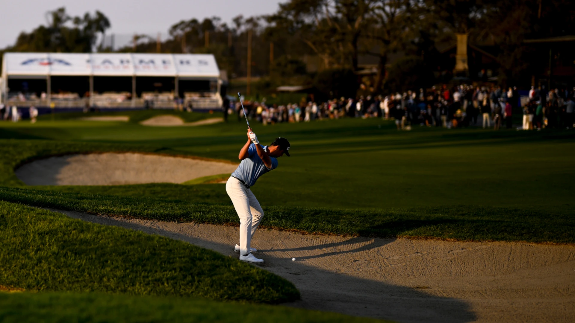 English grabs Torrey Pines lead with late birdie blitz