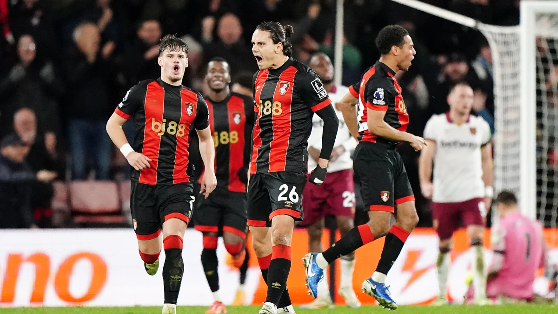 Unal's late stunner rescues Bournemouth in West Ham draw