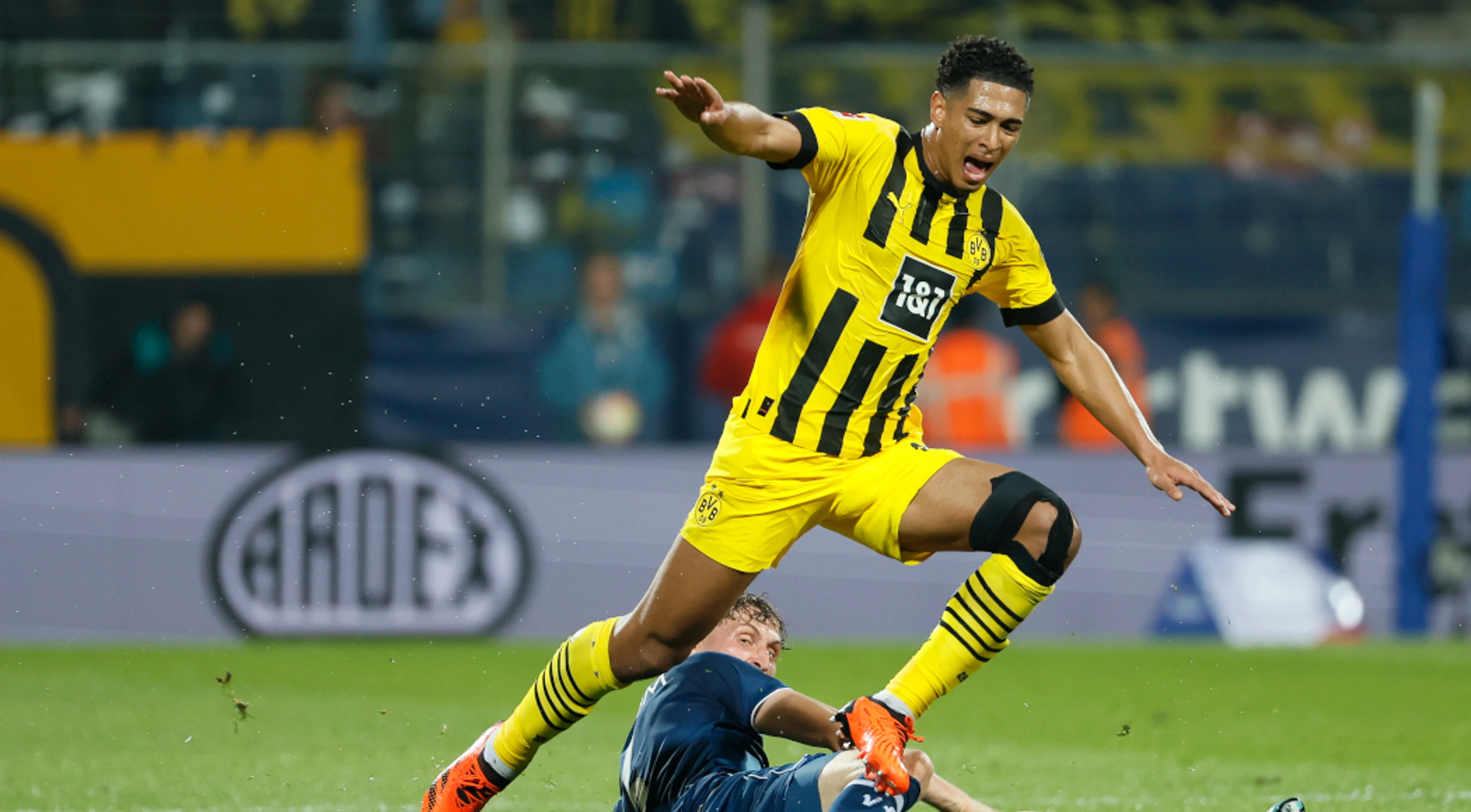 Bayern face Leipzig with Dortmund nipping at their heels