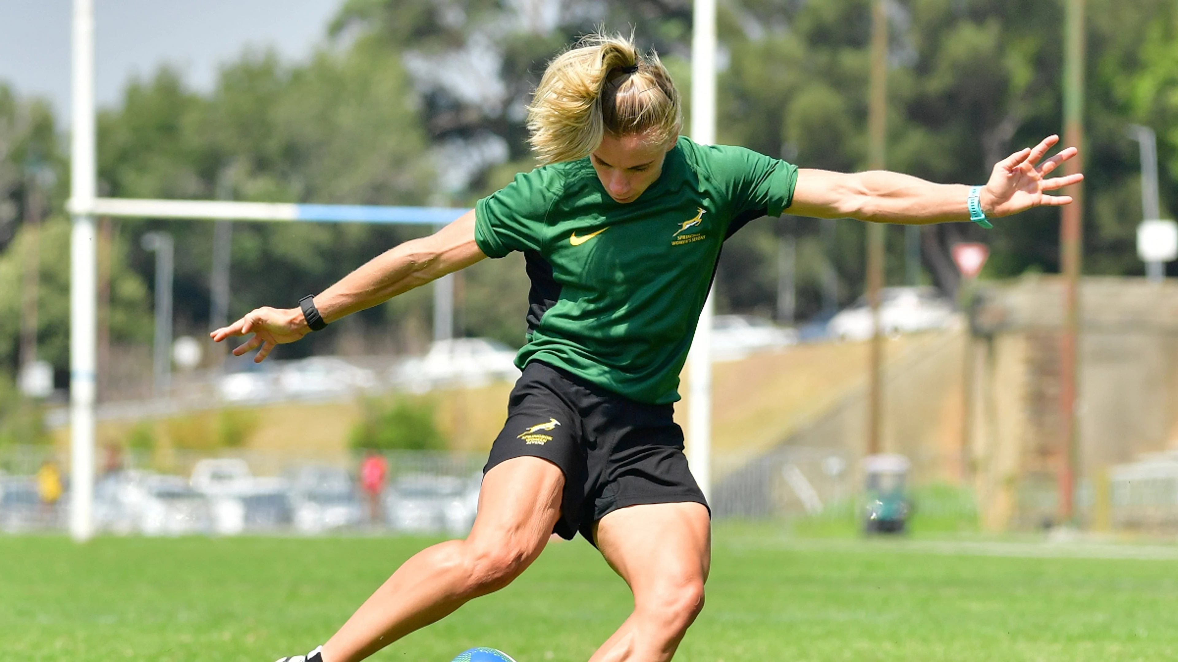 Roos moves to fullback as Tose starts against Italy