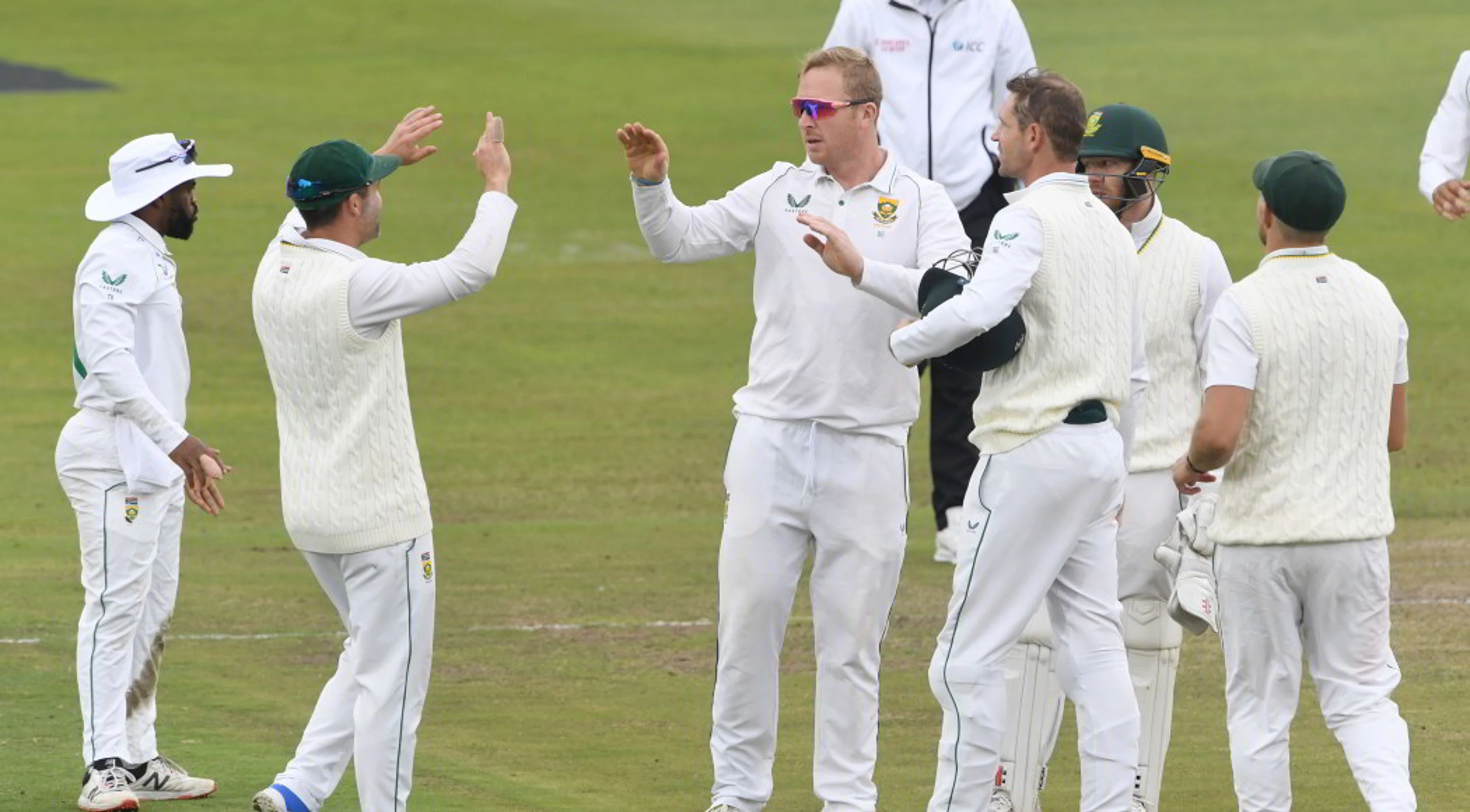 Spin twins at it again as SA close in on victory