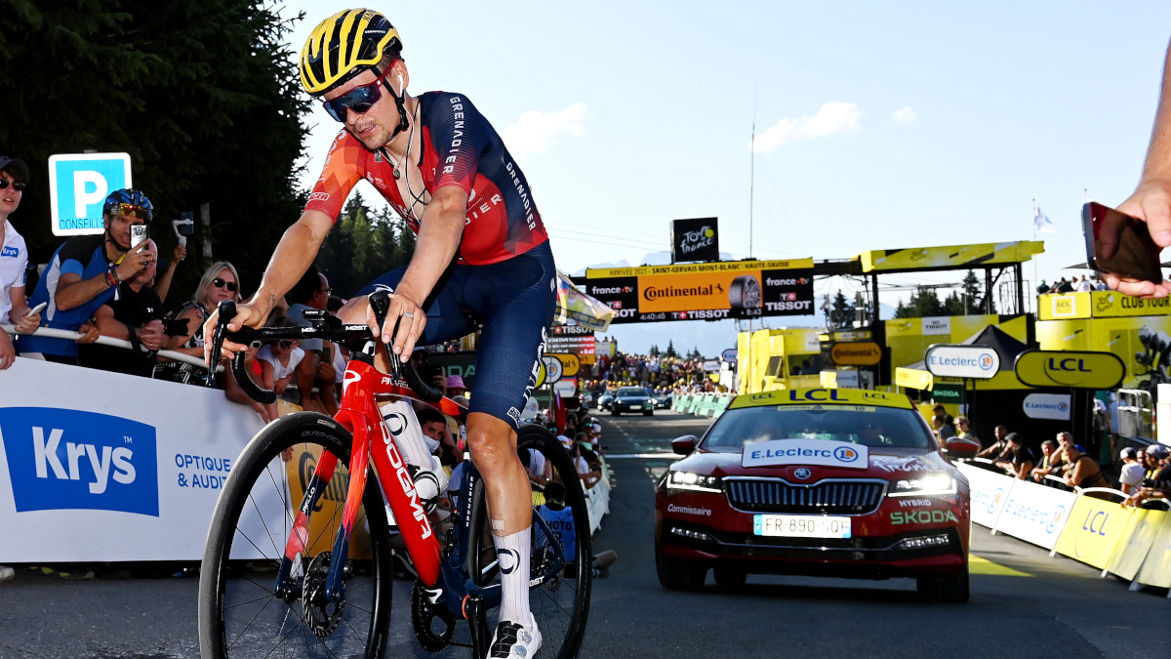 Pidcock picks Pogacar in 'all-out war' for Tour title