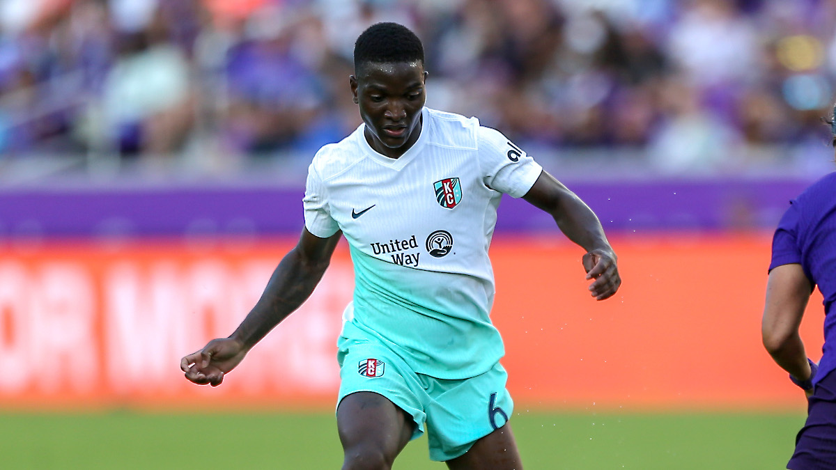 Malawian superstar Temwa Chawinga wins US MVP award