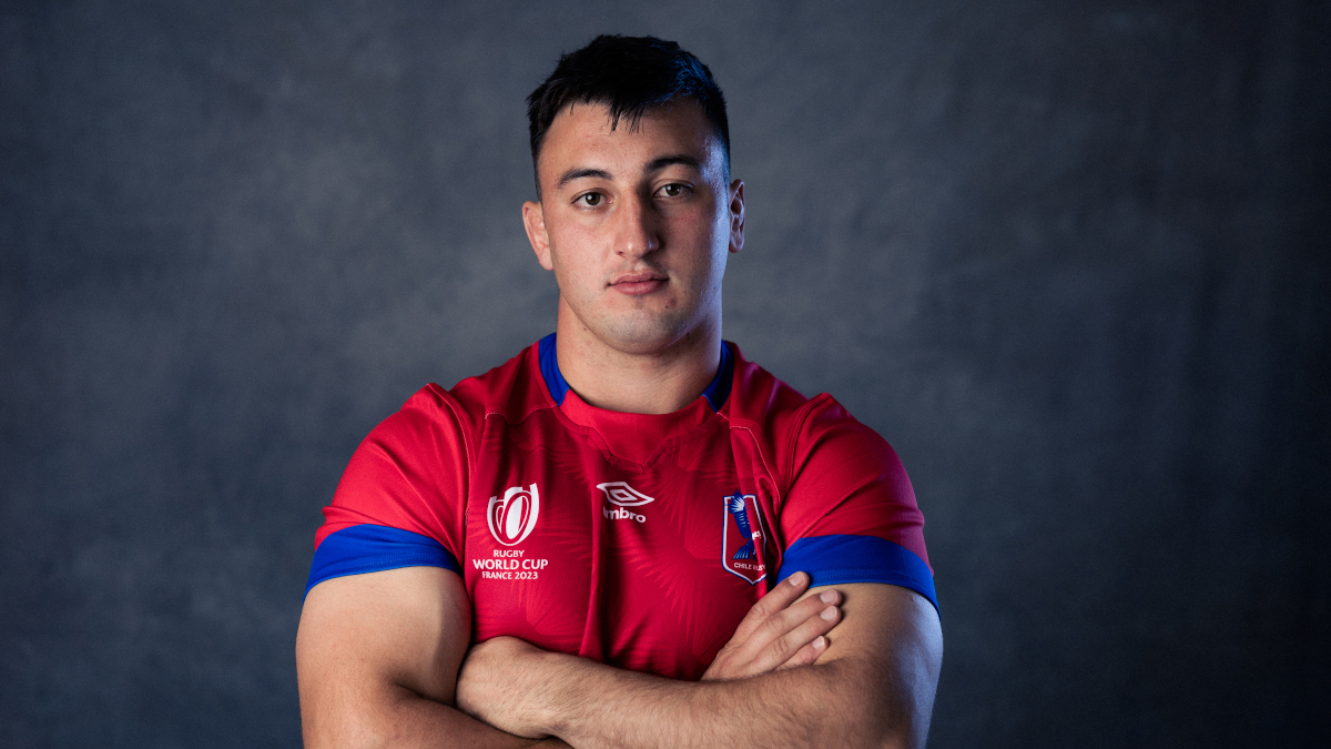 Chile flanker Martinez targets Uruguay example