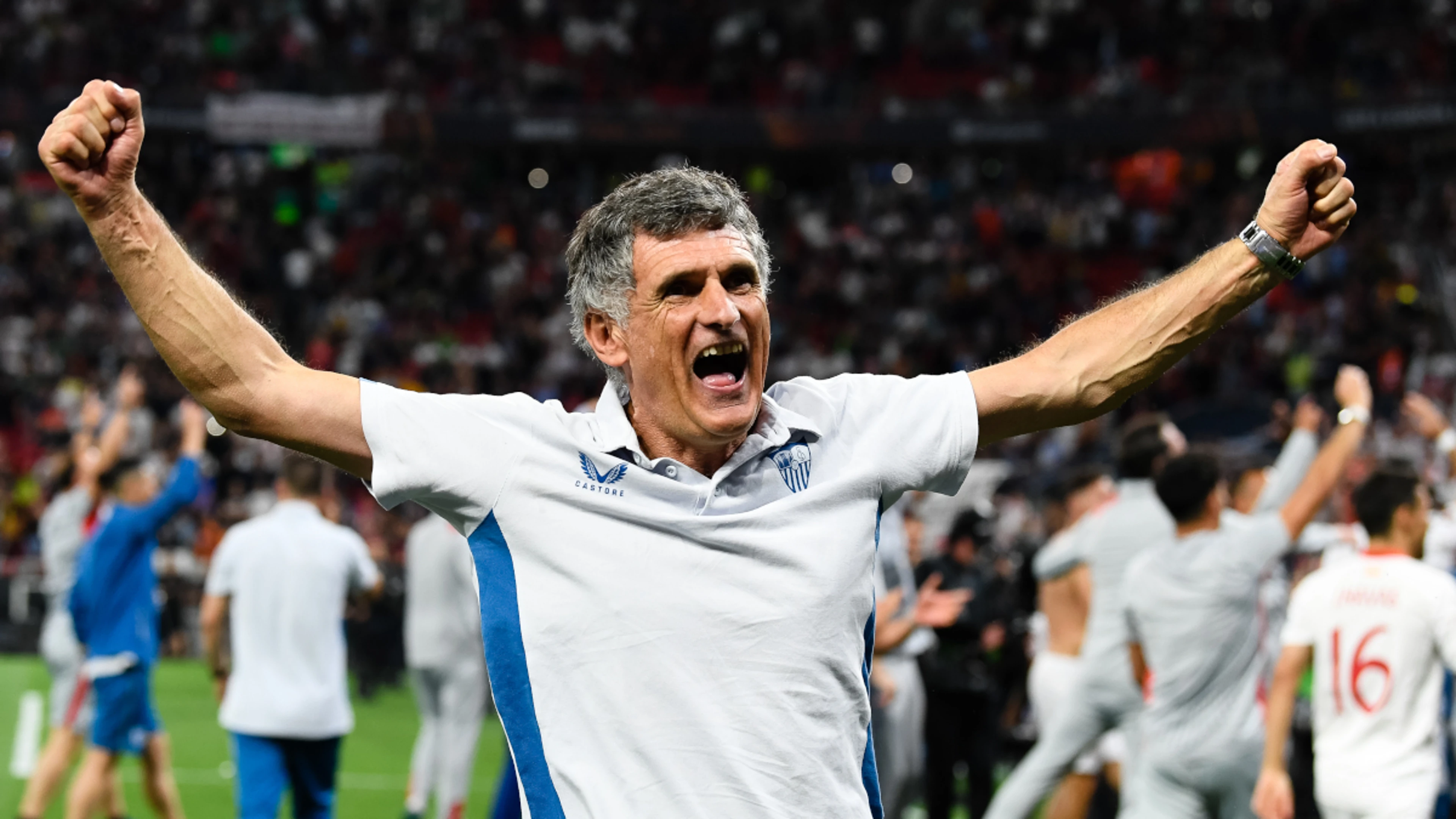 Europa League triumph earns Mendilibar contract extension