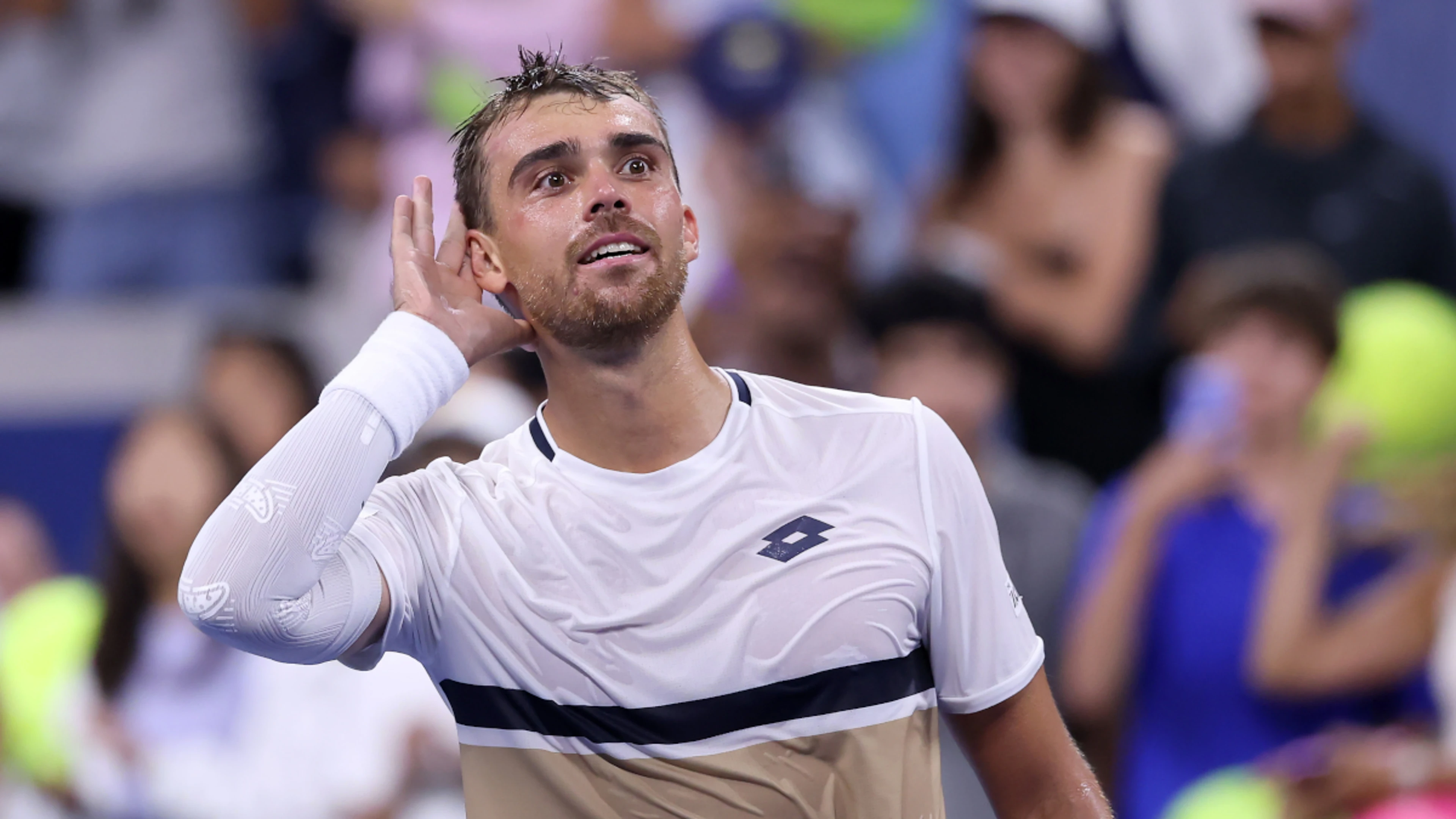 US Open chaos as Bonzi ousts raging Medvedev