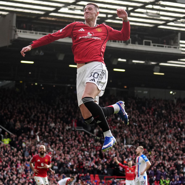WRAP: Man Utd climb to third, Fulham sink sorry Spurs