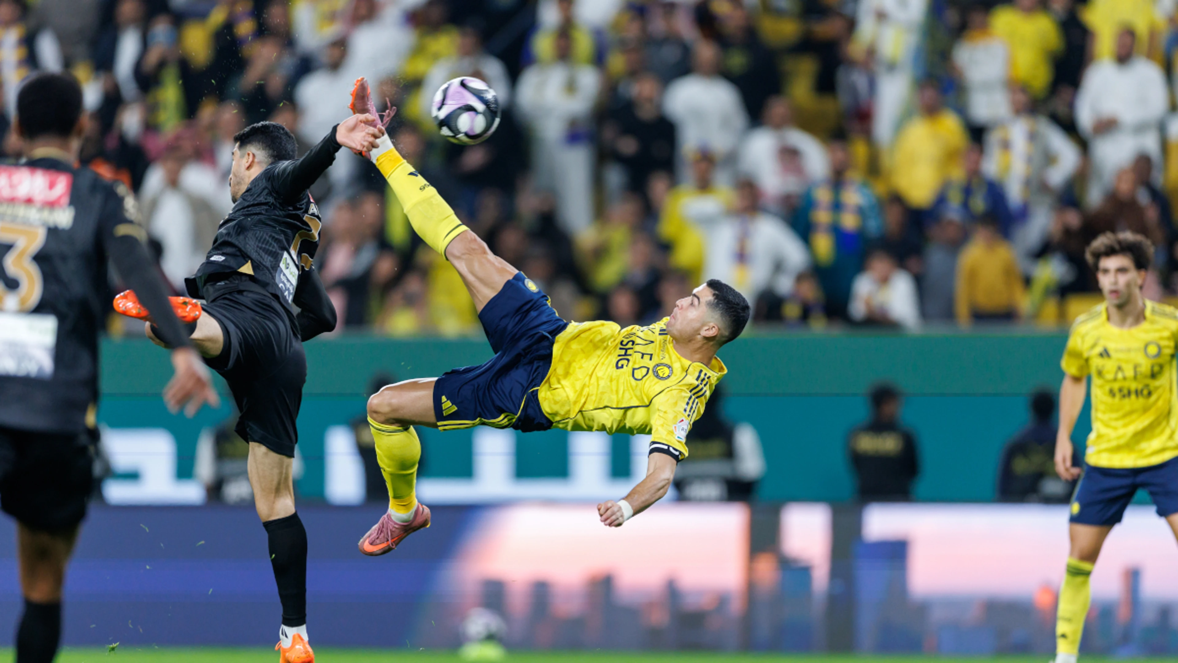Ronaldo, 40, rolls back the years with stunning bicycle kick