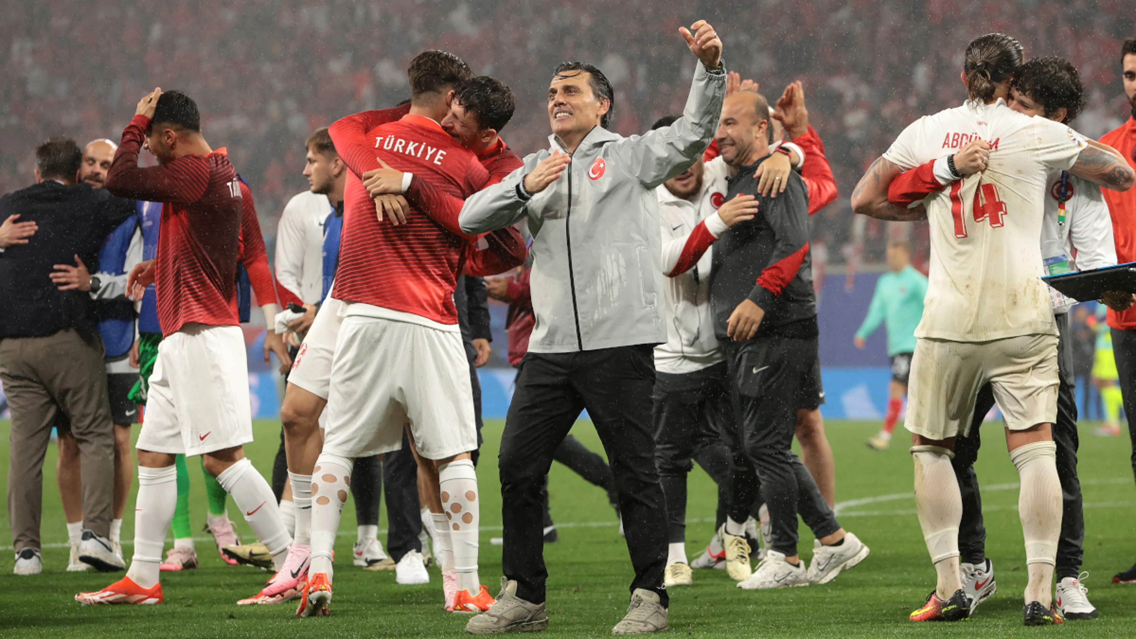 Montella rights 'stain' of Austria defeat to reach Euros quarters