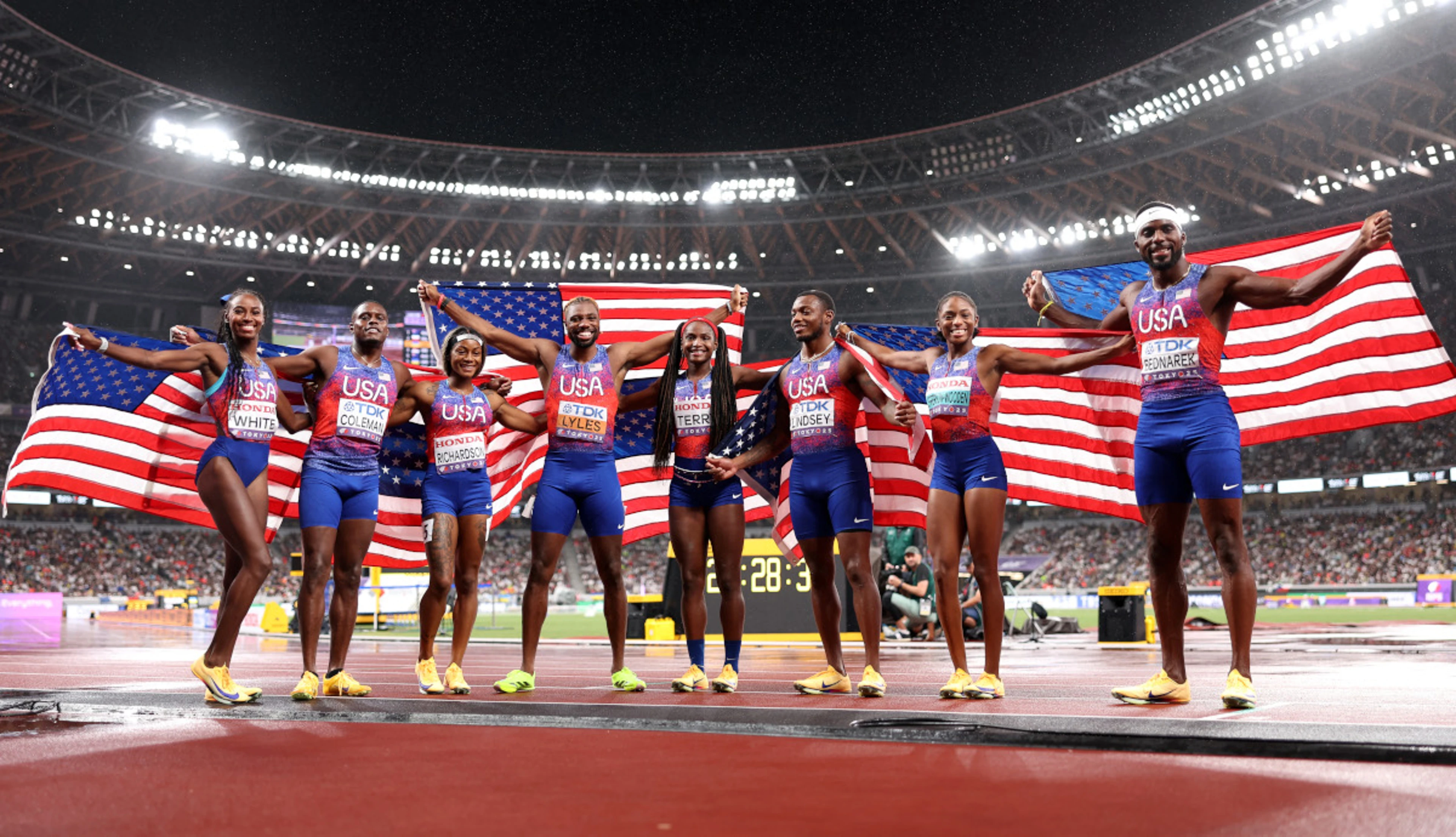 Lyles seals world double as USA men win sprint relay
