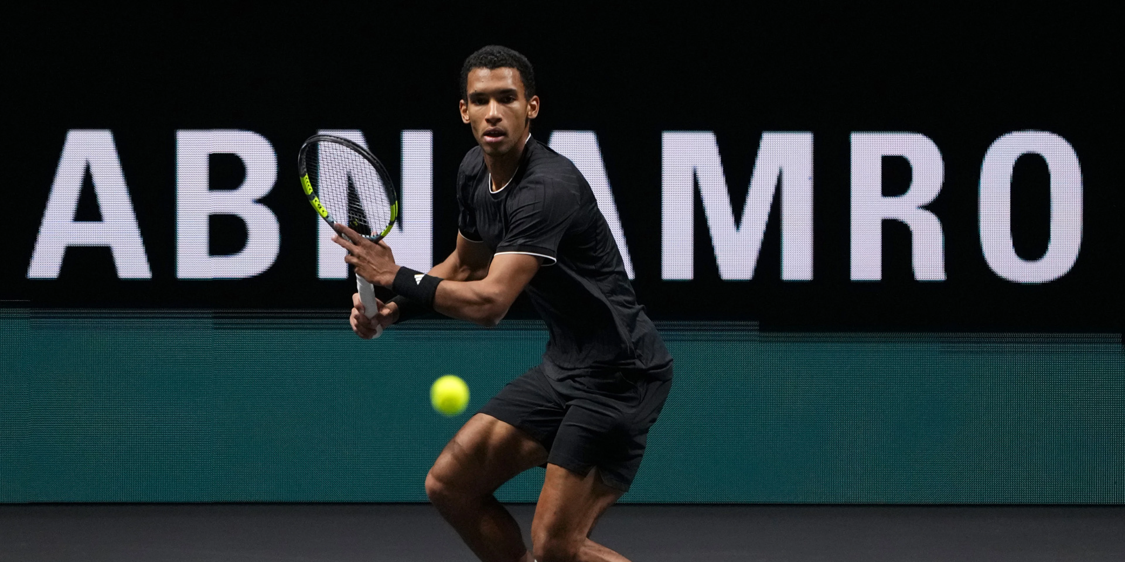 Auger-Aliassime wins in Dubai after match-point hiccups
