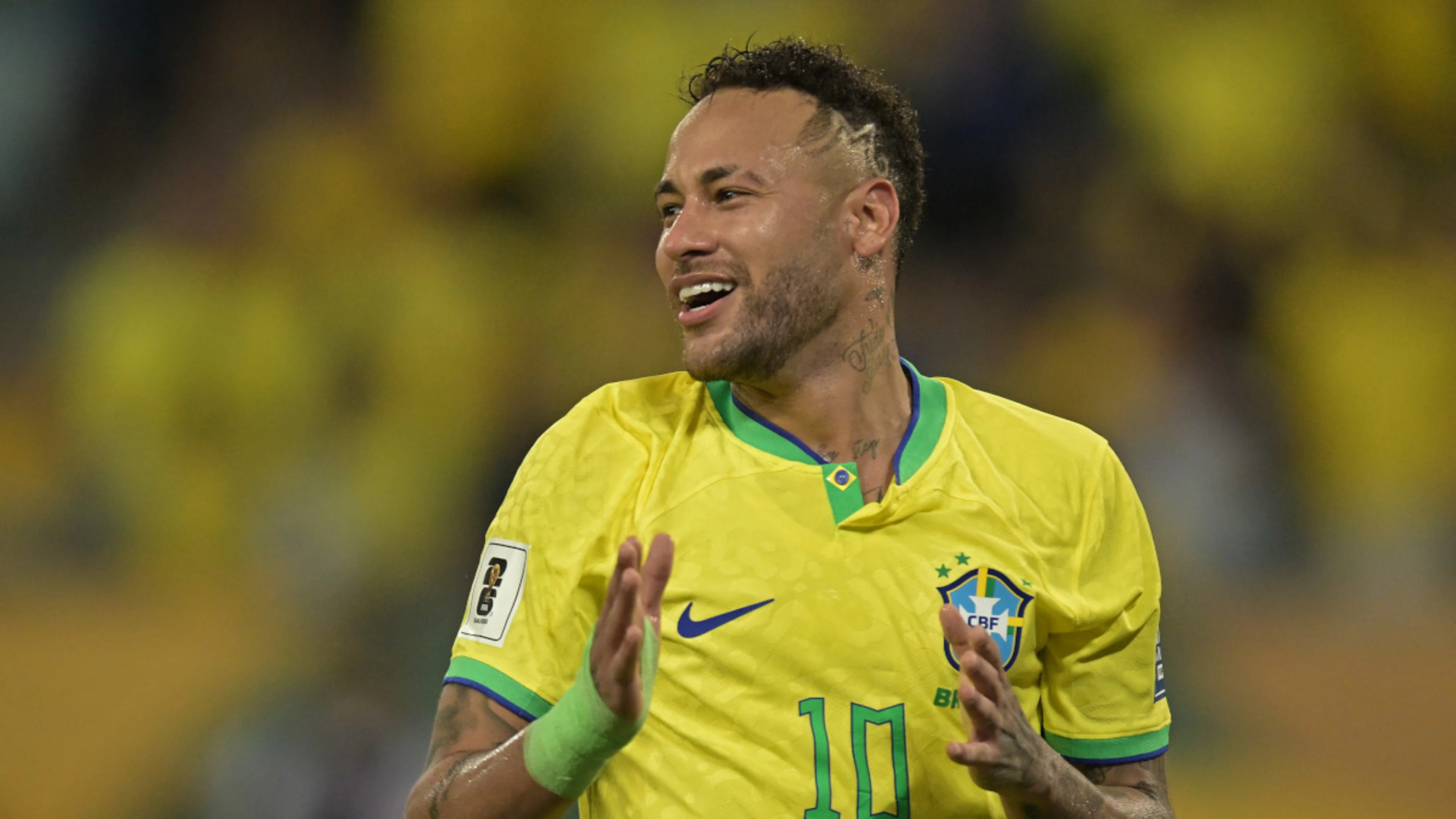Brazil coach tells Neymar to prepare well for World Cup