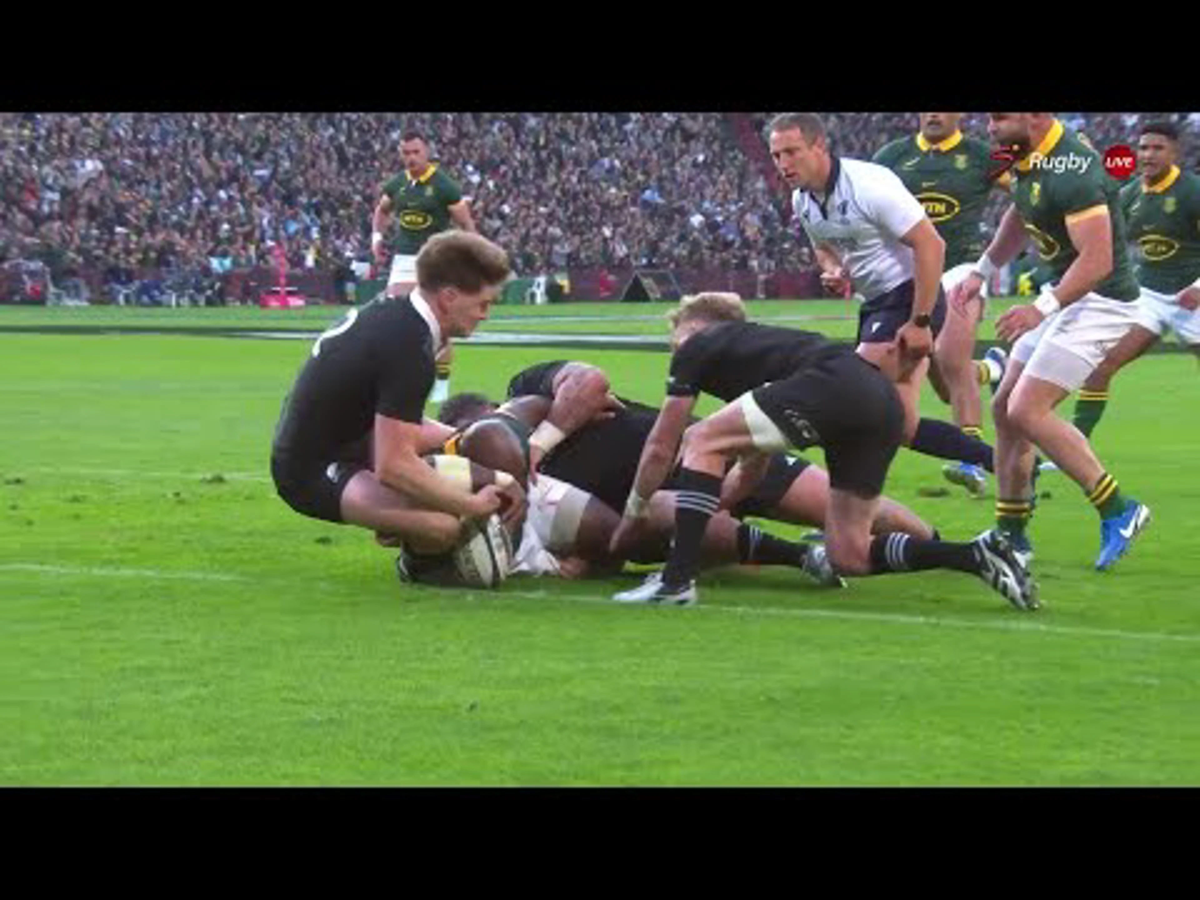Bongi Mbonambi | 17ᵗʰ Minute Try v New Zealand