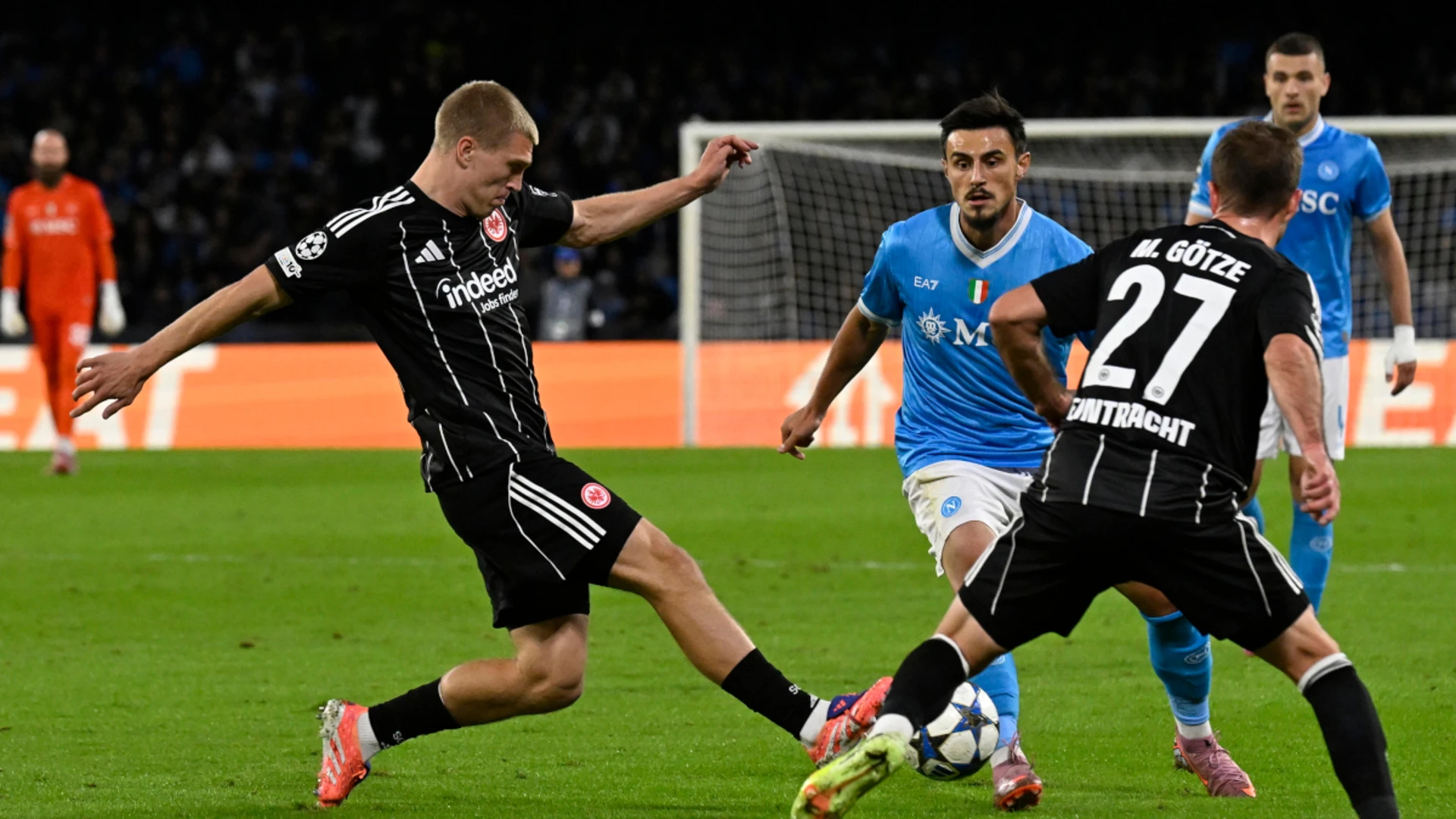Napoli and Eintracht Frankfurt in Champions League stalemate