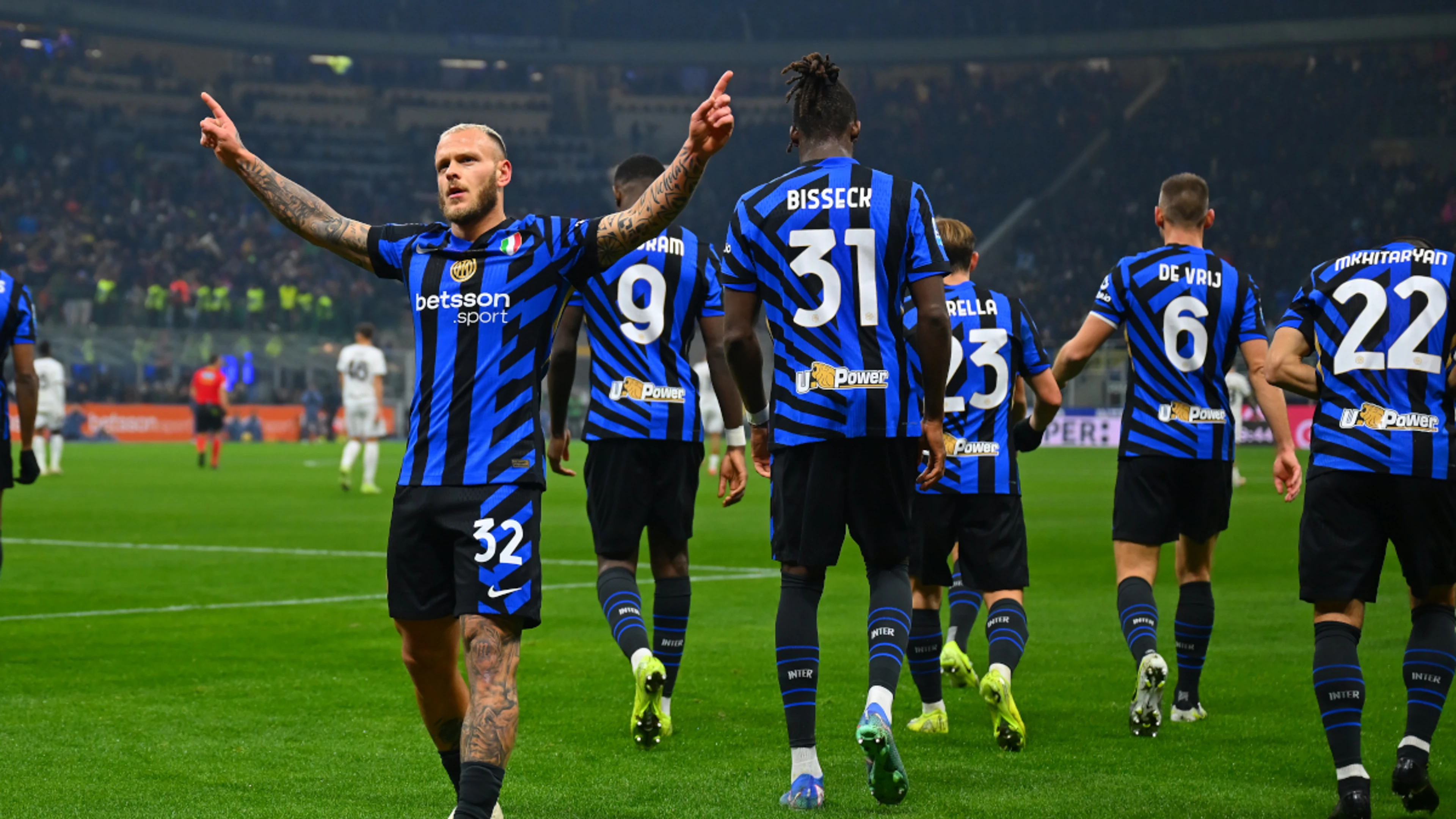 Inter beat Parma to close in on Serie A leaders Napoli