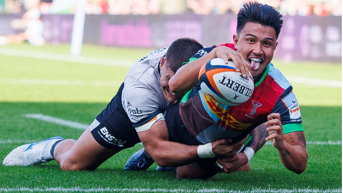 Smith stars as Harlequins down Saracens for first Prem win