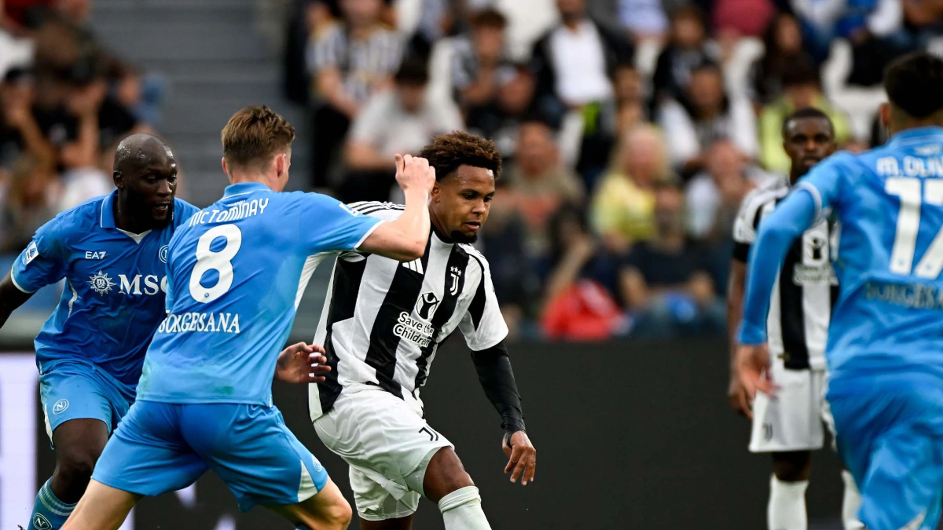 Juve and Napoli play out goalless draw in early Serie A title tussle