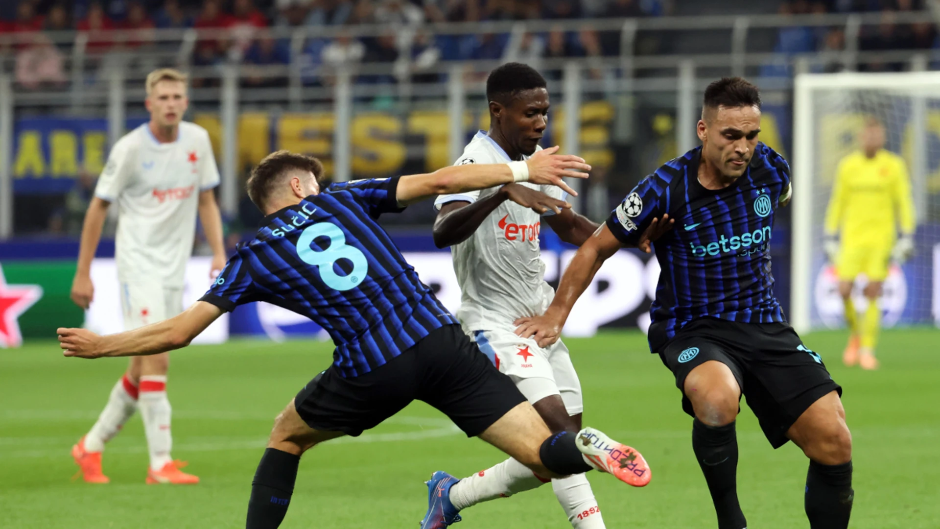 Inter's Martinez leads the way in win over Slavia Prague