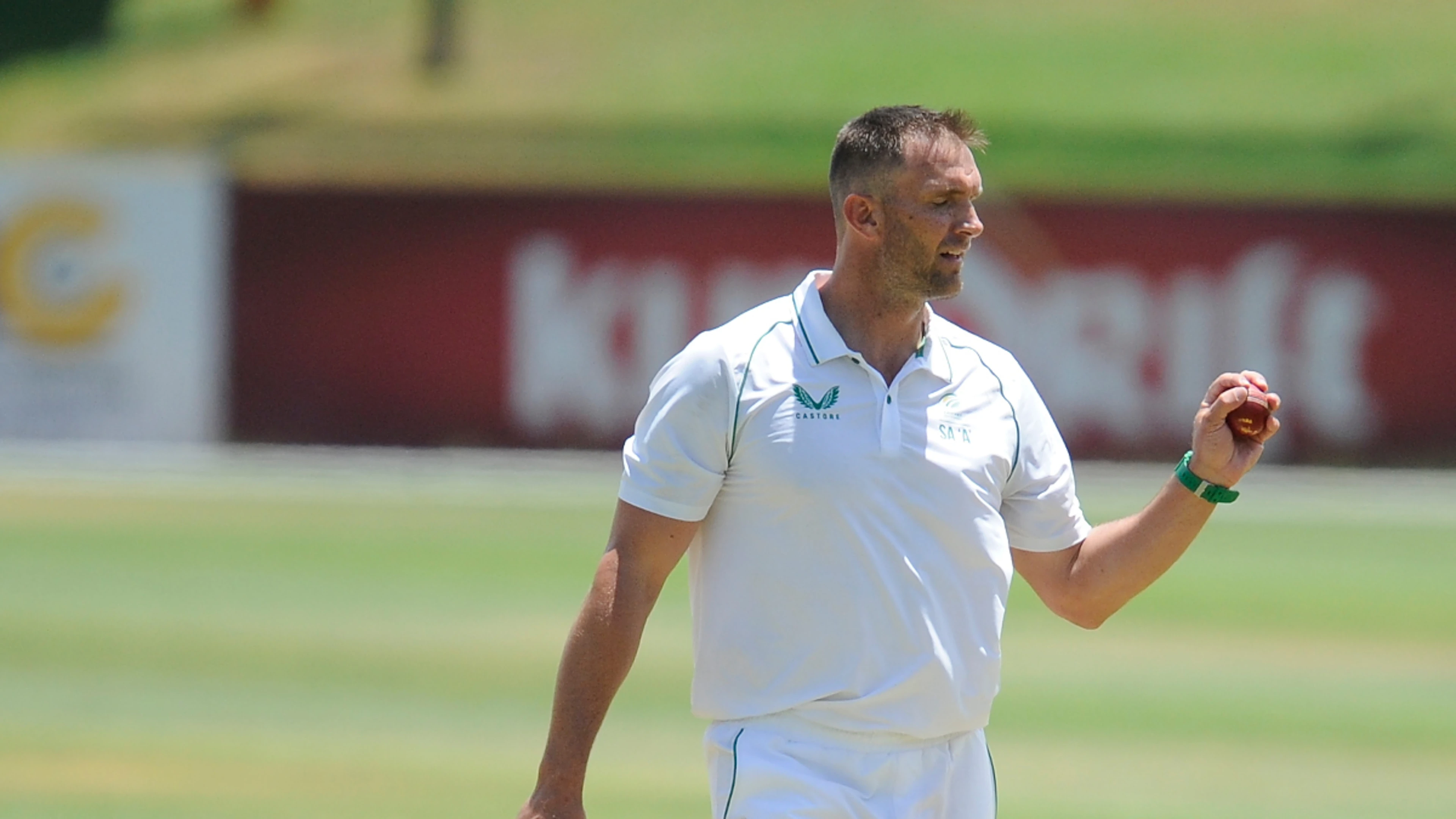 DAY 2: Viljoen ensures Dragons have advantage over Titans