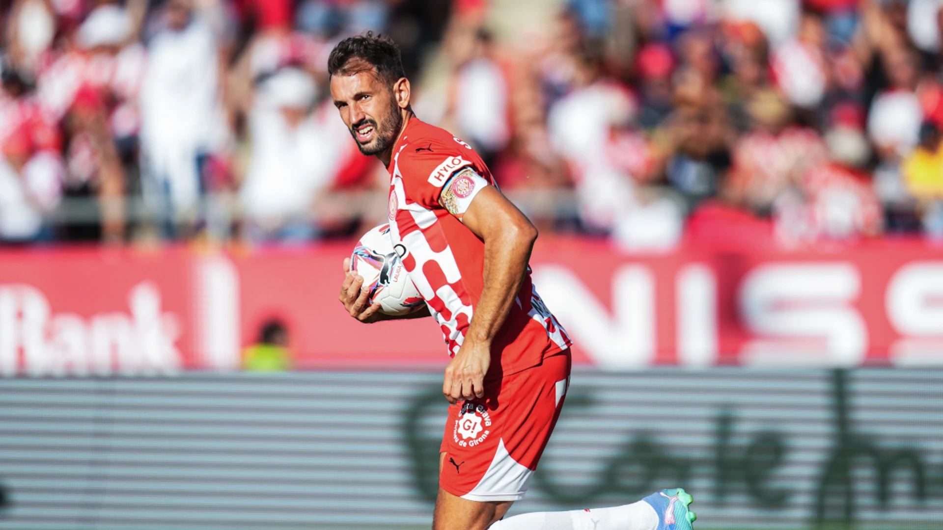 Girona's Stuani deserves dream UCL start, says manager Michel