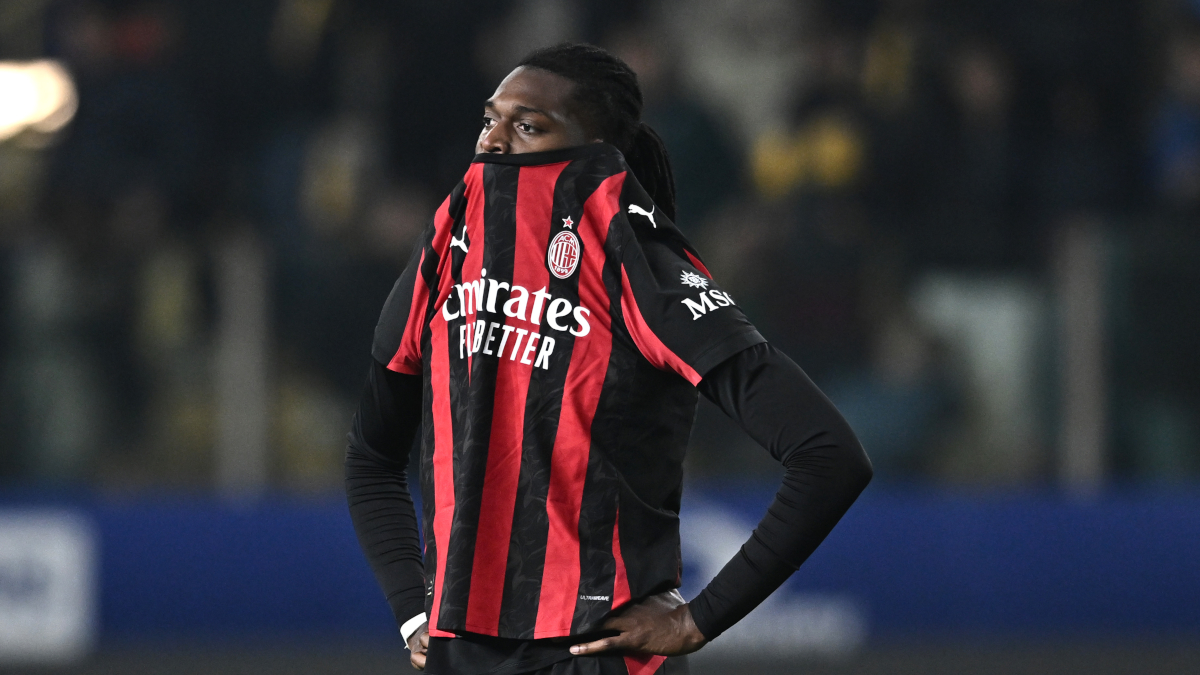 Wasteful Milan draw at Parma but level with Serie A leaders Napoli