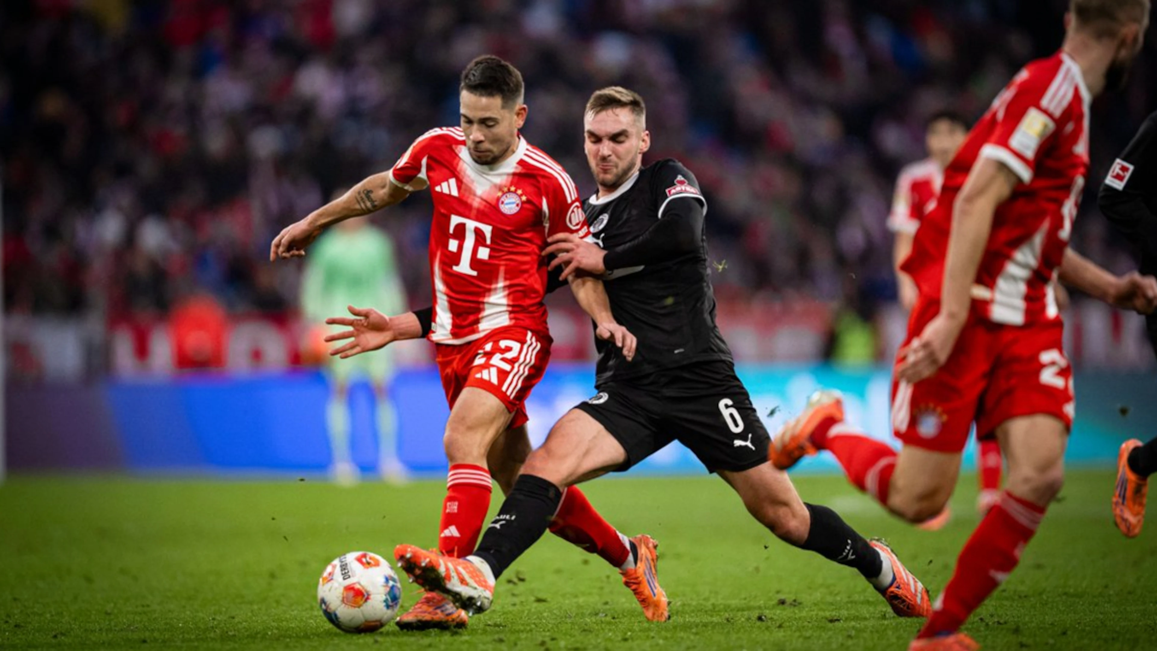 Diaz late show helps Bayern rebound from Arsenal loss