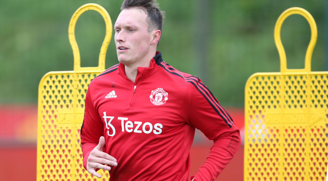 Injury-cursed Jones to leave Man Utd after 12 years