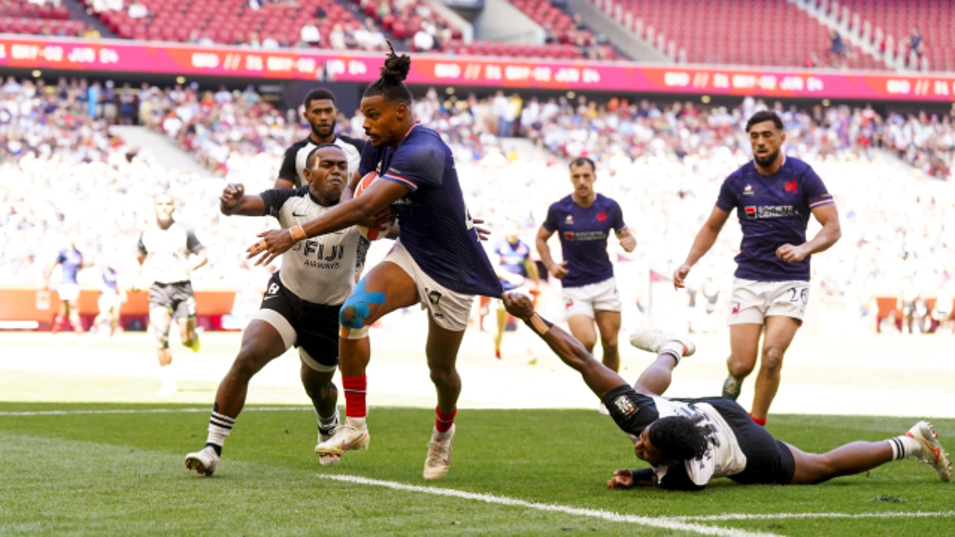 Fiji v France | Madrid Cup SF1 | Highlights | World Rugby HSBC Sevens Series