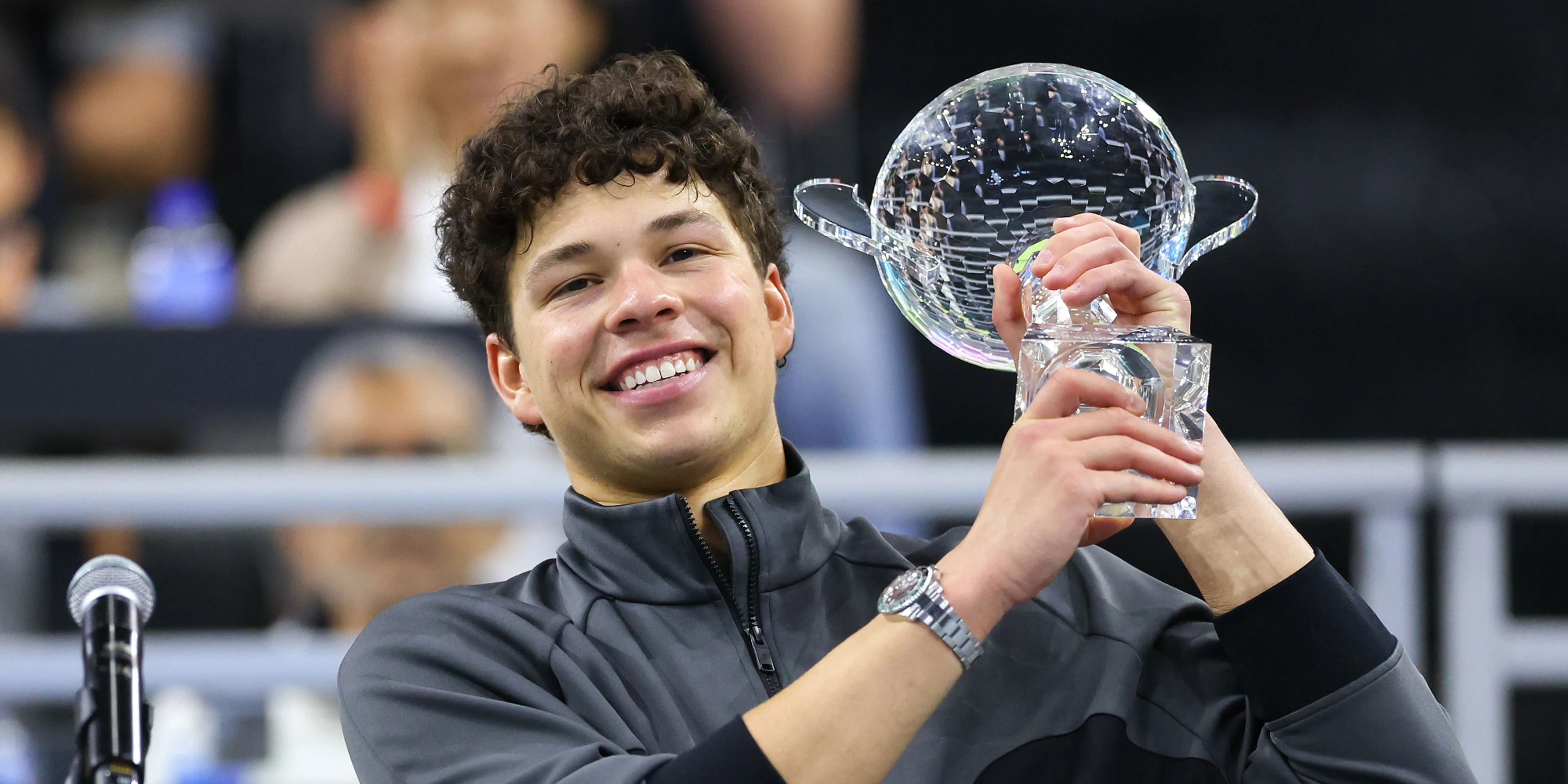 Shelton battles back from brink to beat Fritz, take Dallas crown