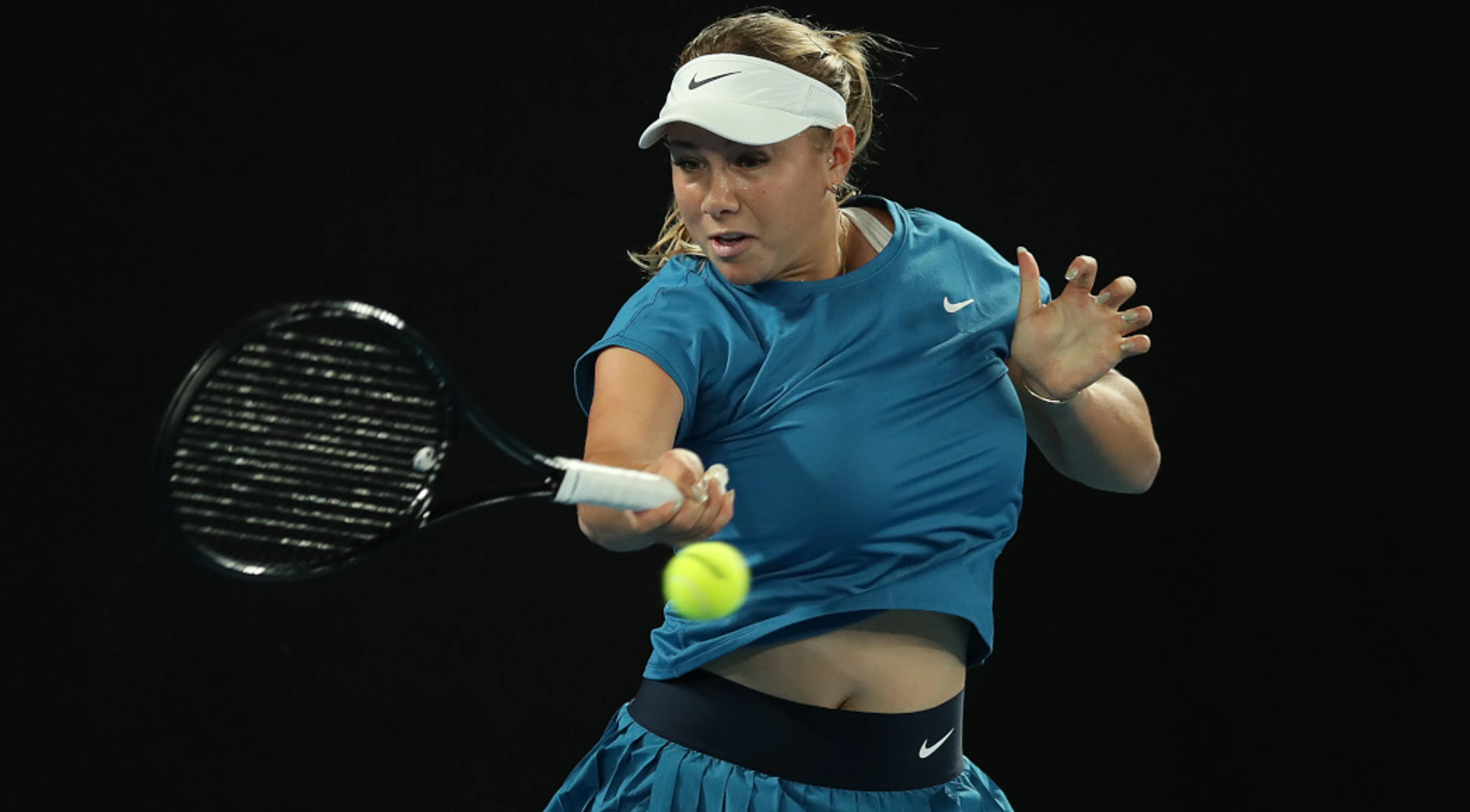 Anisimova battles through injury to claim second WTA title