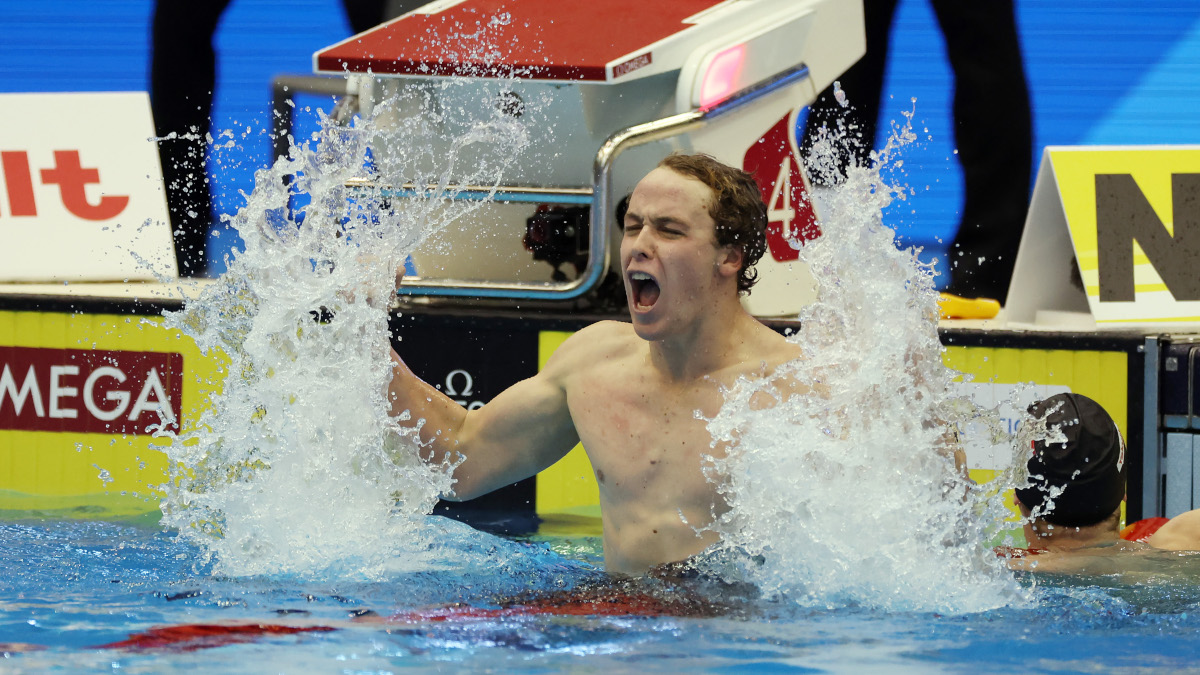 Short cruises to 400m freestyle gold at worlds