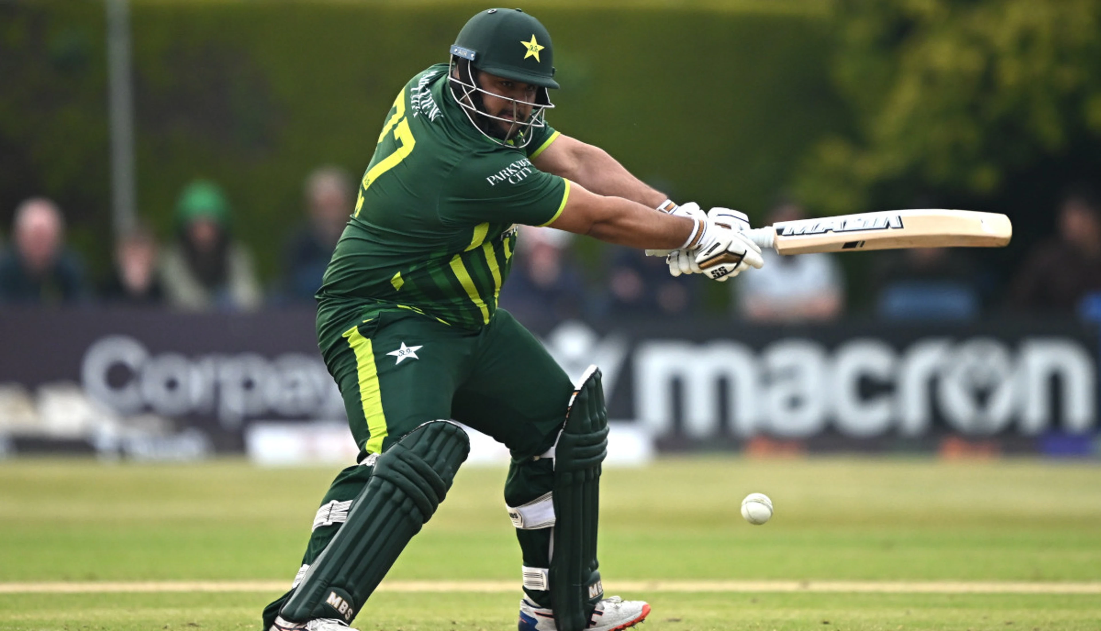 Pakistan defeat Ireland to level T20 series