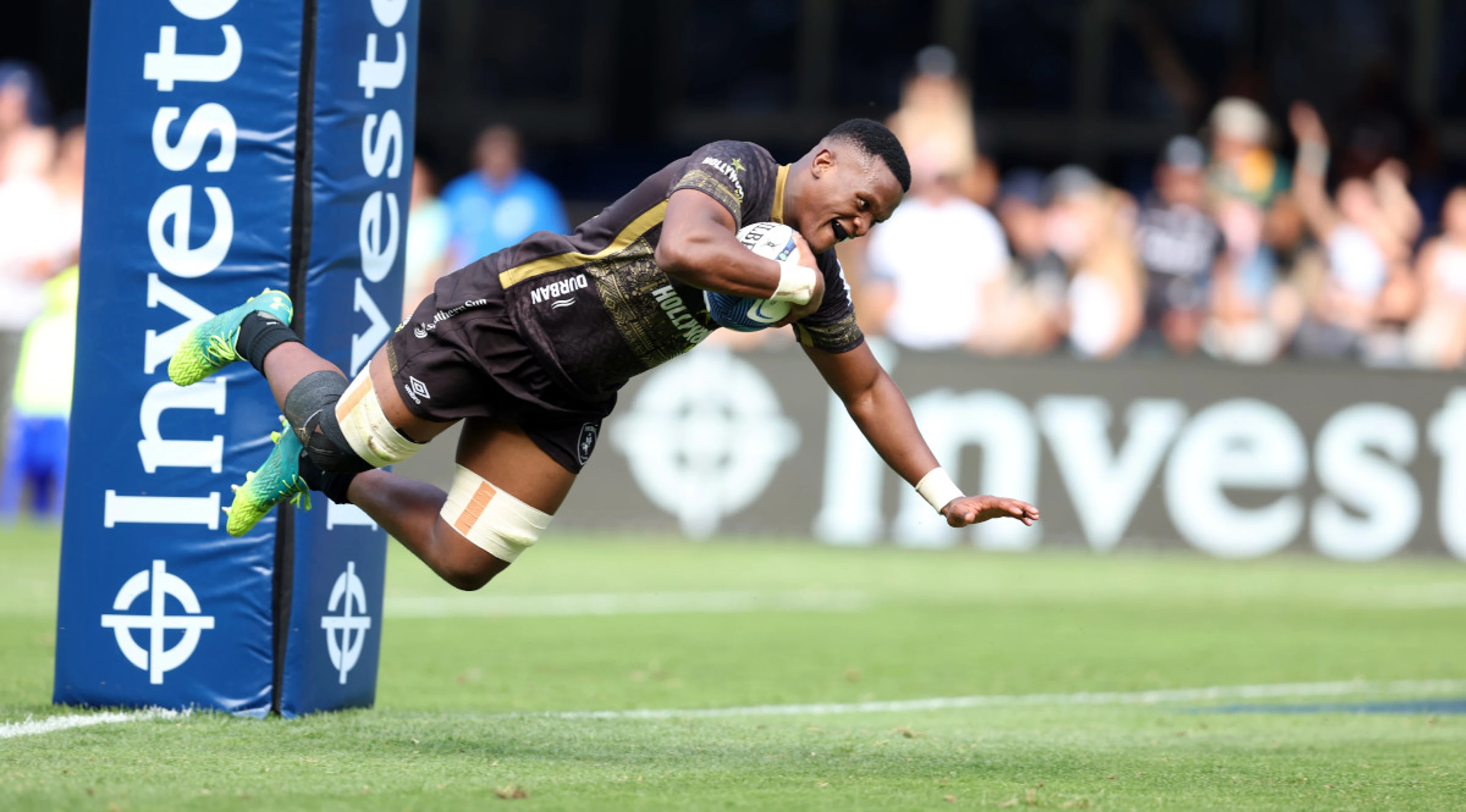 Sharks sway between brilliant and bizarre in win over Chiefs