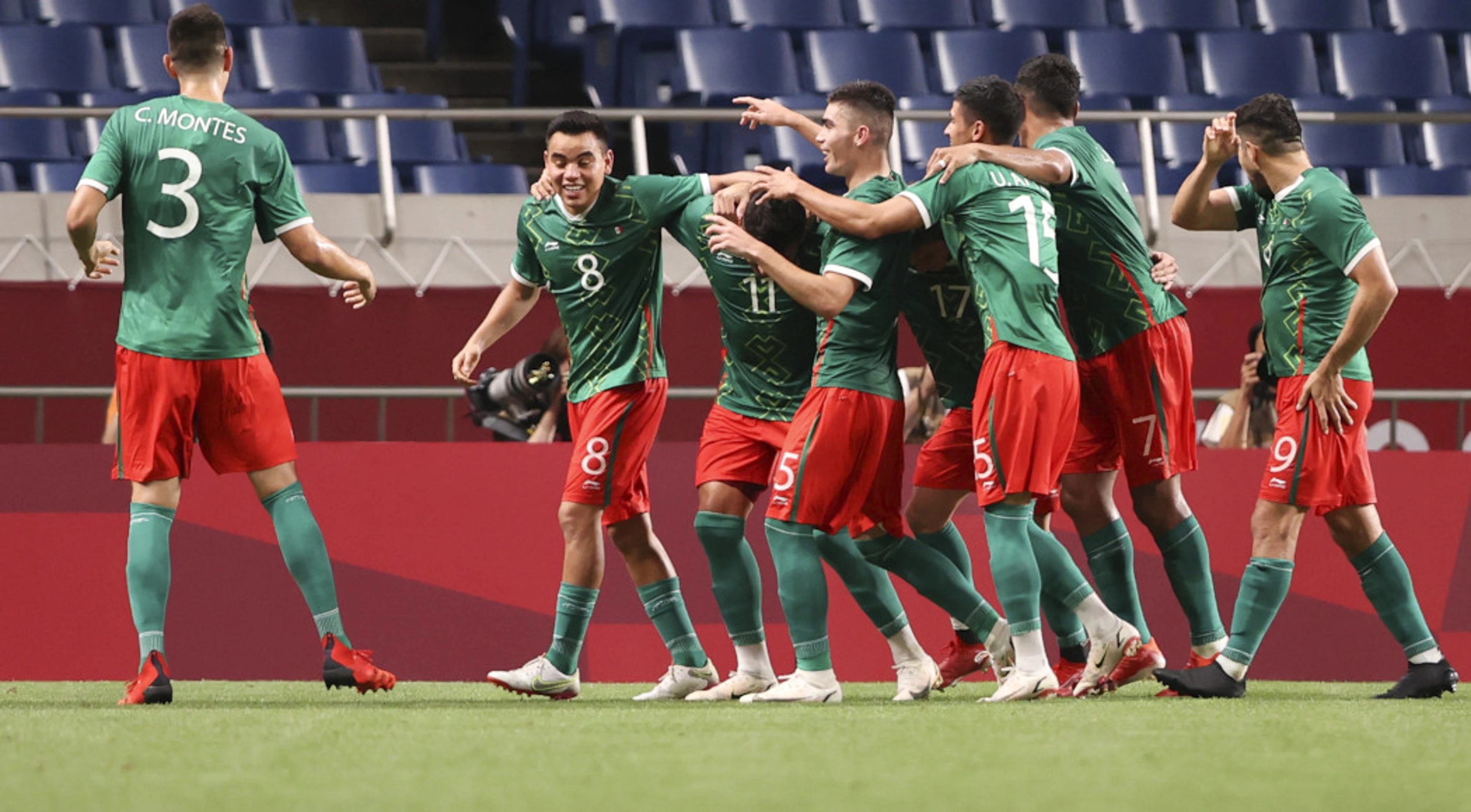 Mexico sweep past Japan for men's football bronze