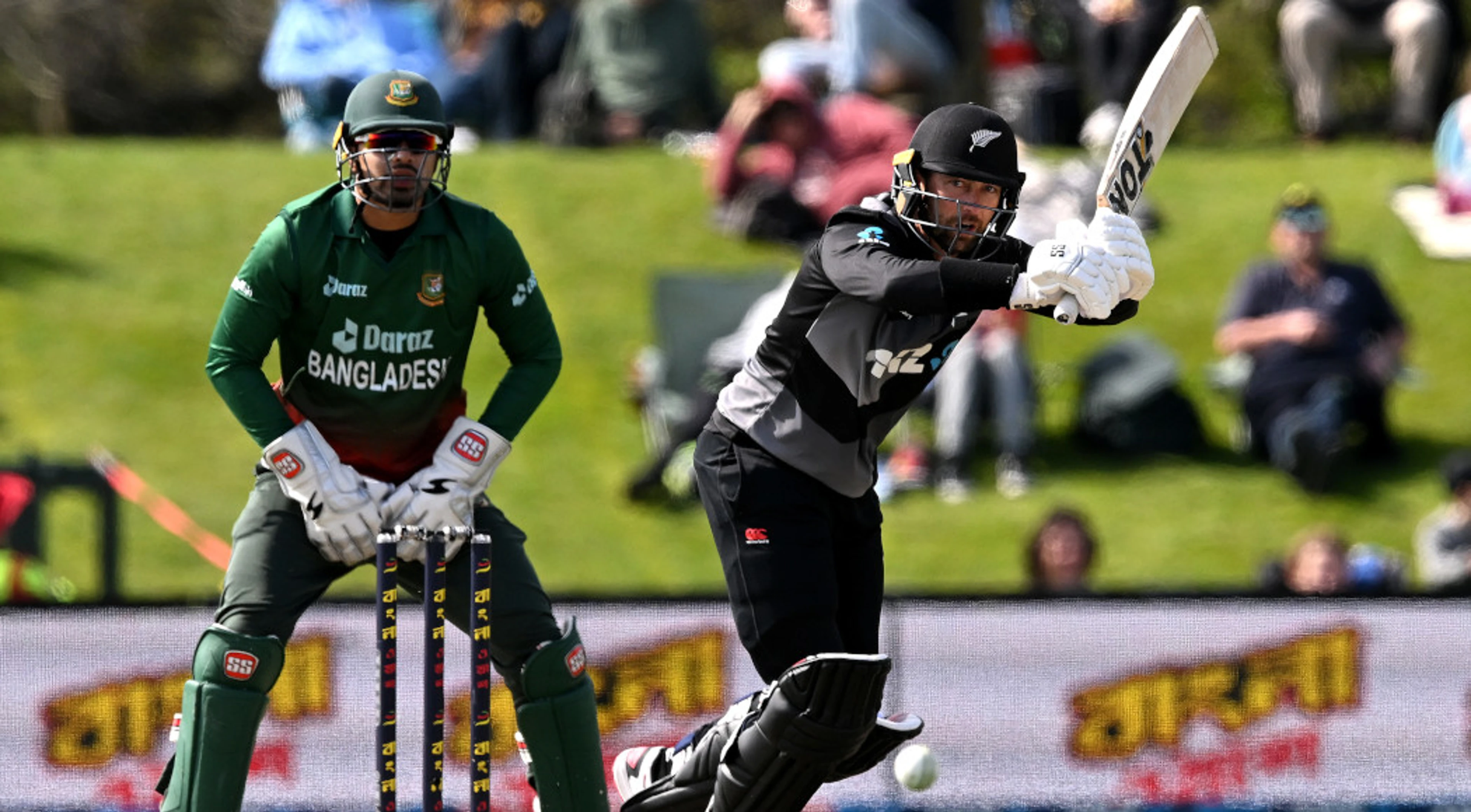 Phillips shines as NZ reach T20 tri-series final