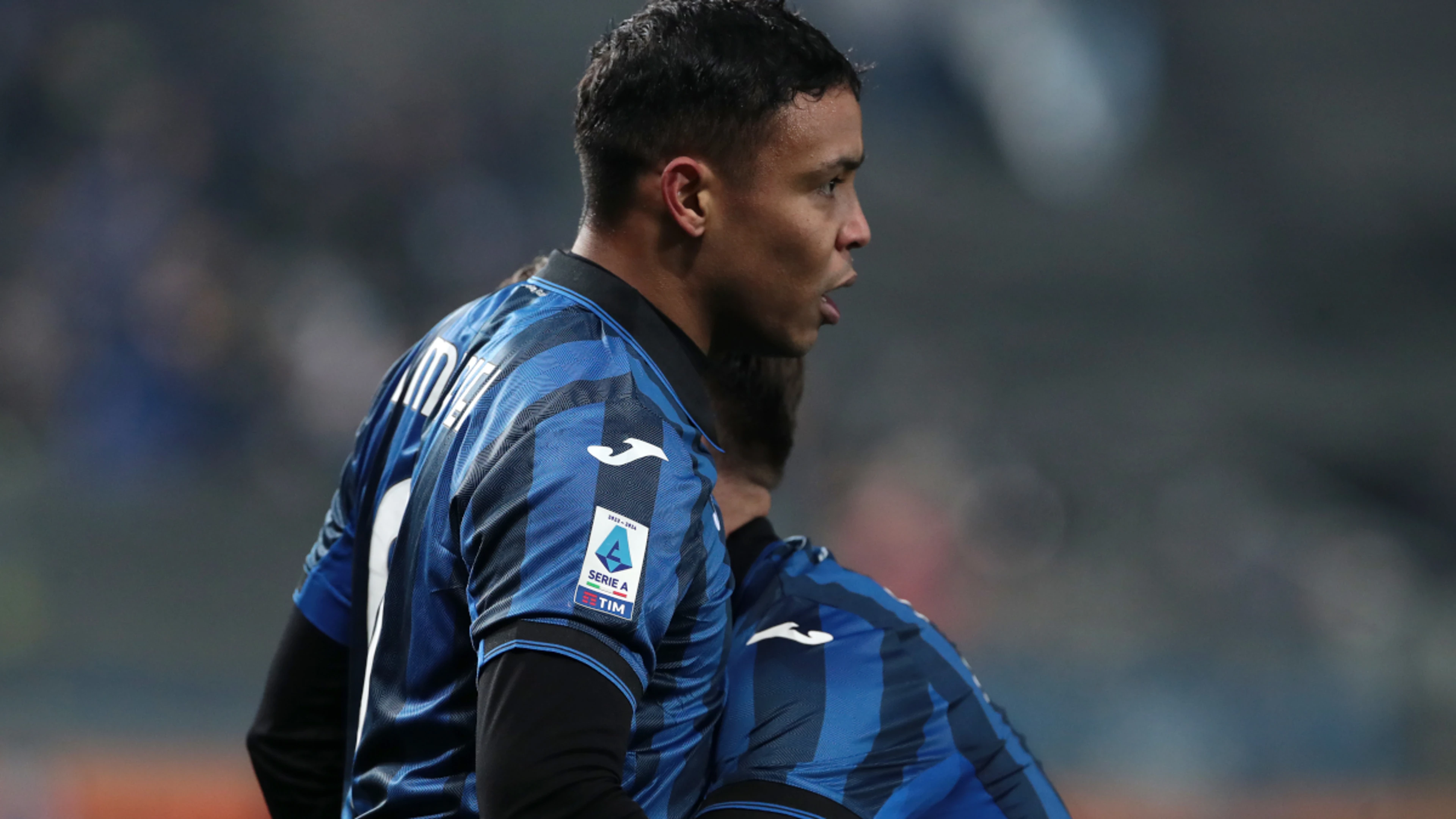 Muriel late backheel takes Atalanta past AC Milan