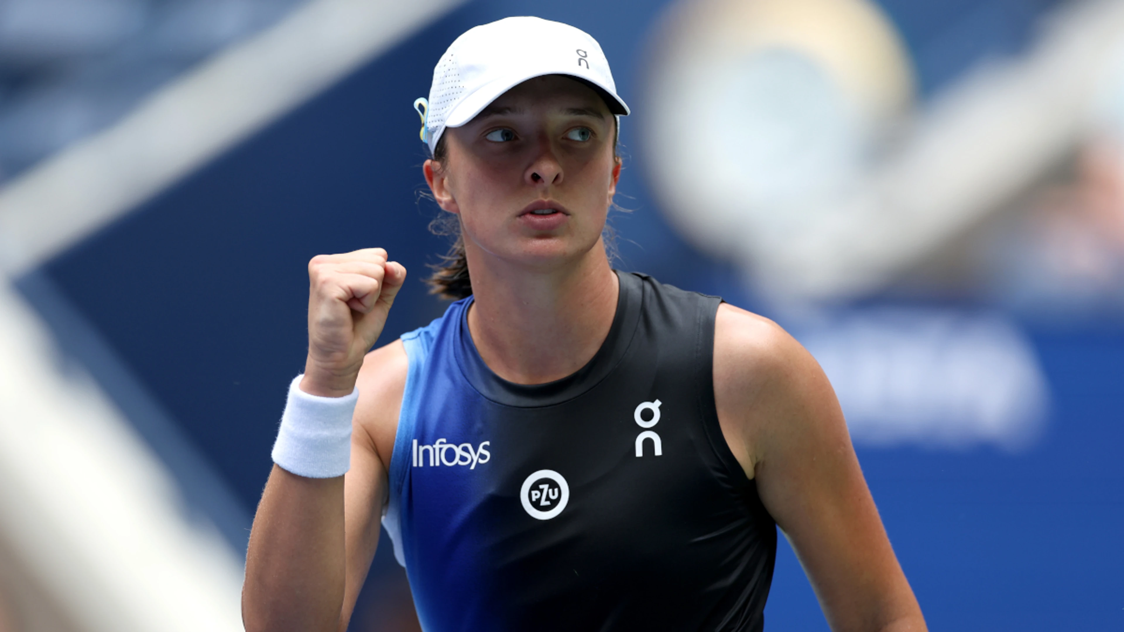 Swiatek feels free of No. 1 'baggage' ahead of China Open