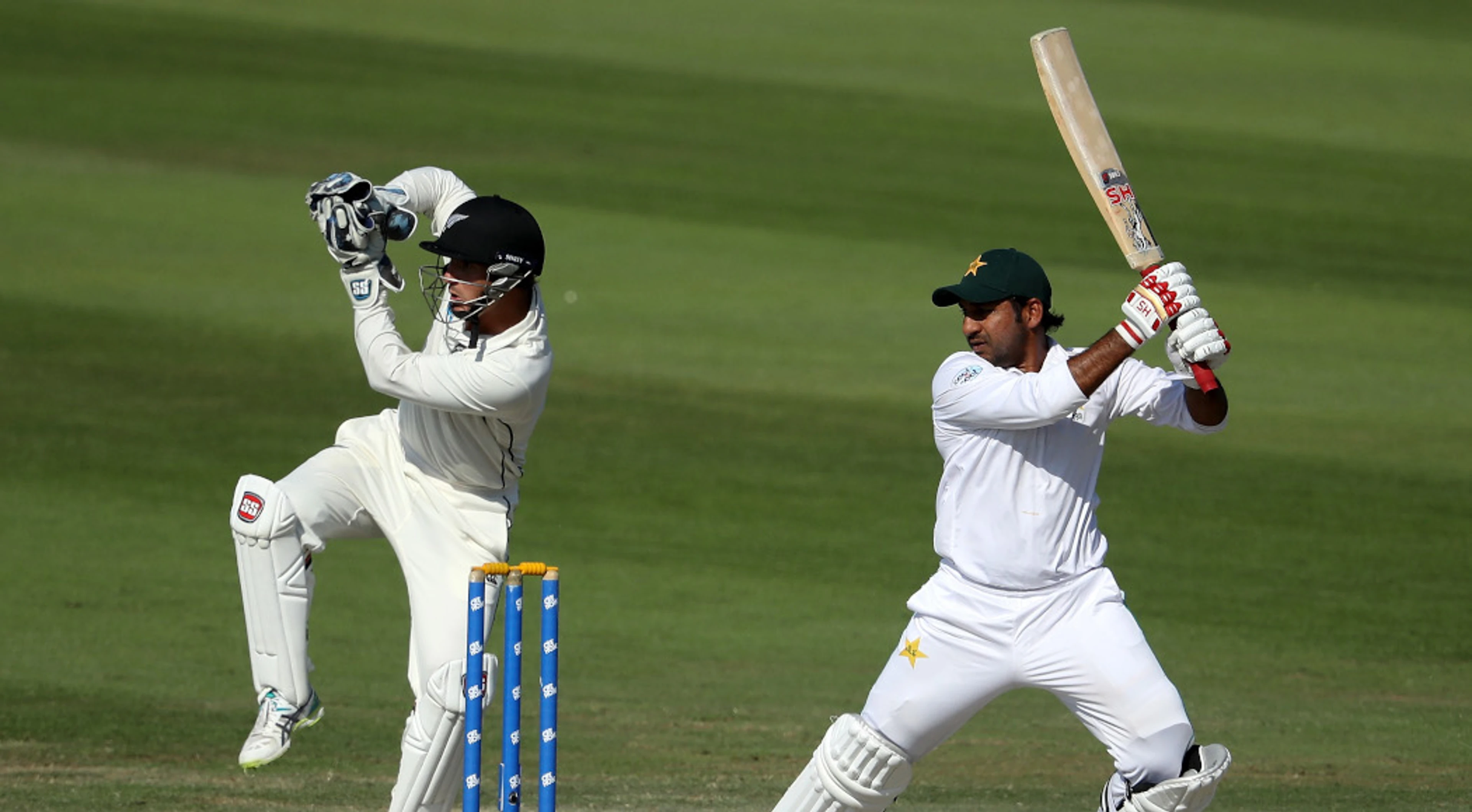 Sarfaraz foils New Zealand to salvage draw in second test