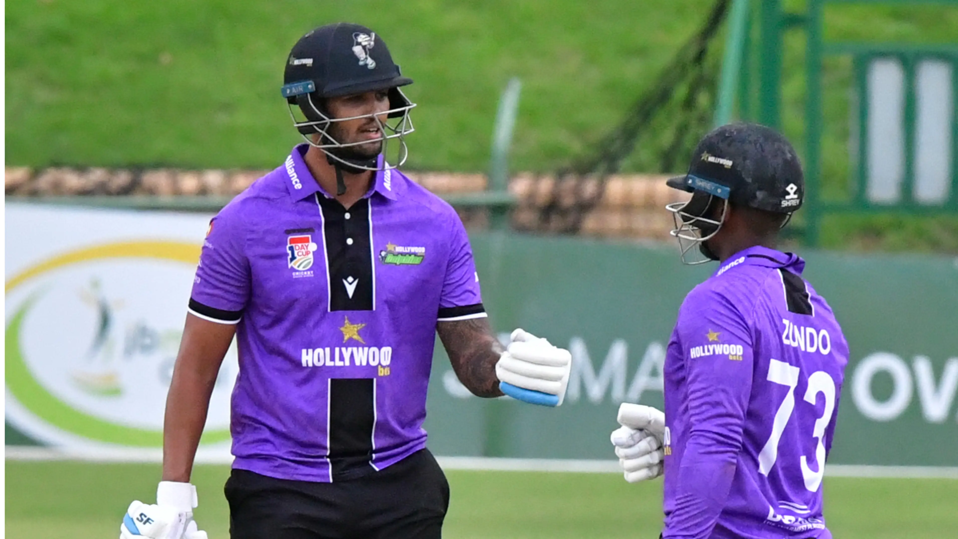 Dolphins beat Dragons – may yet qualify for the semifinal