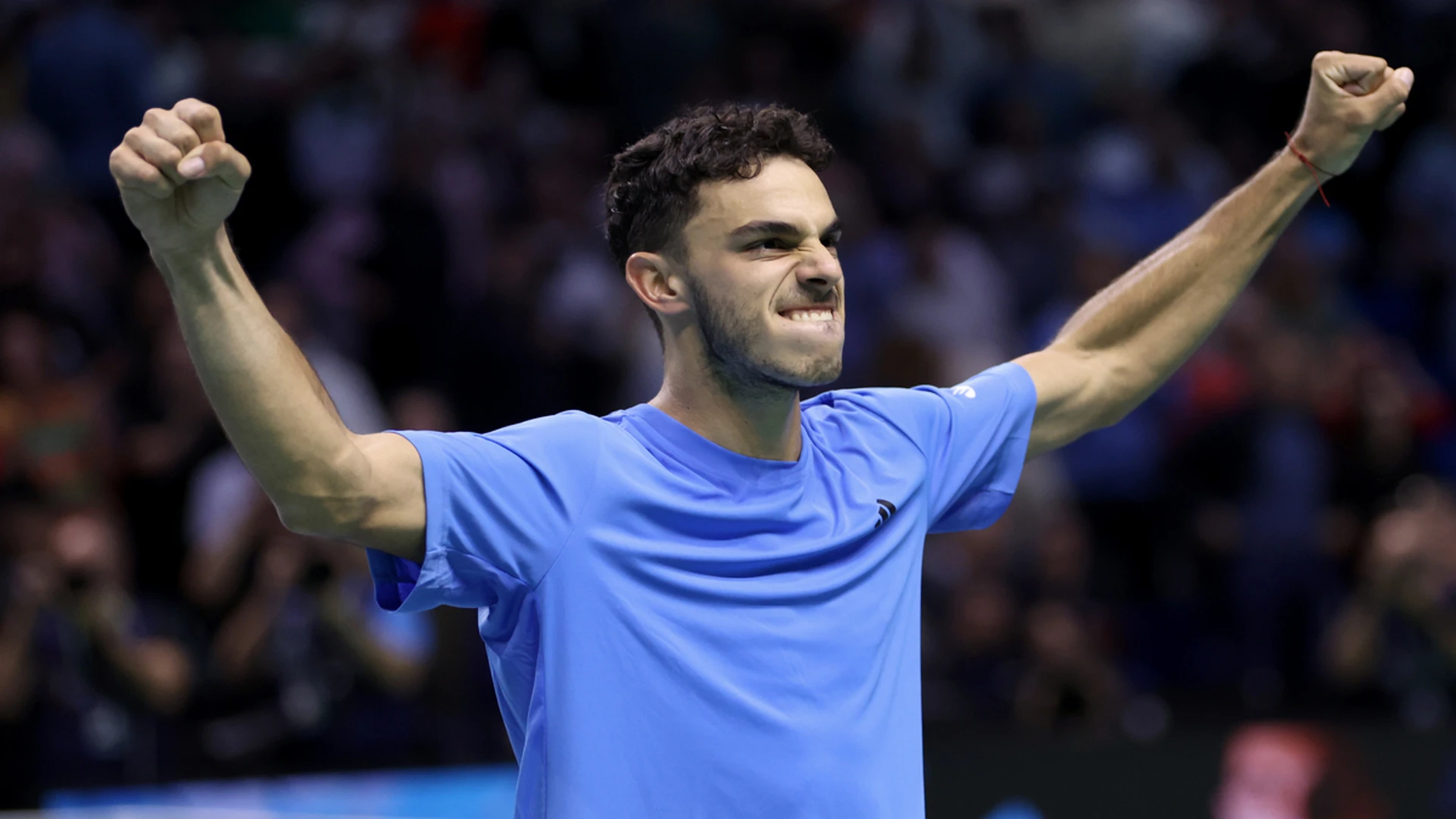 Argentina lead Davis Cup holders Italy