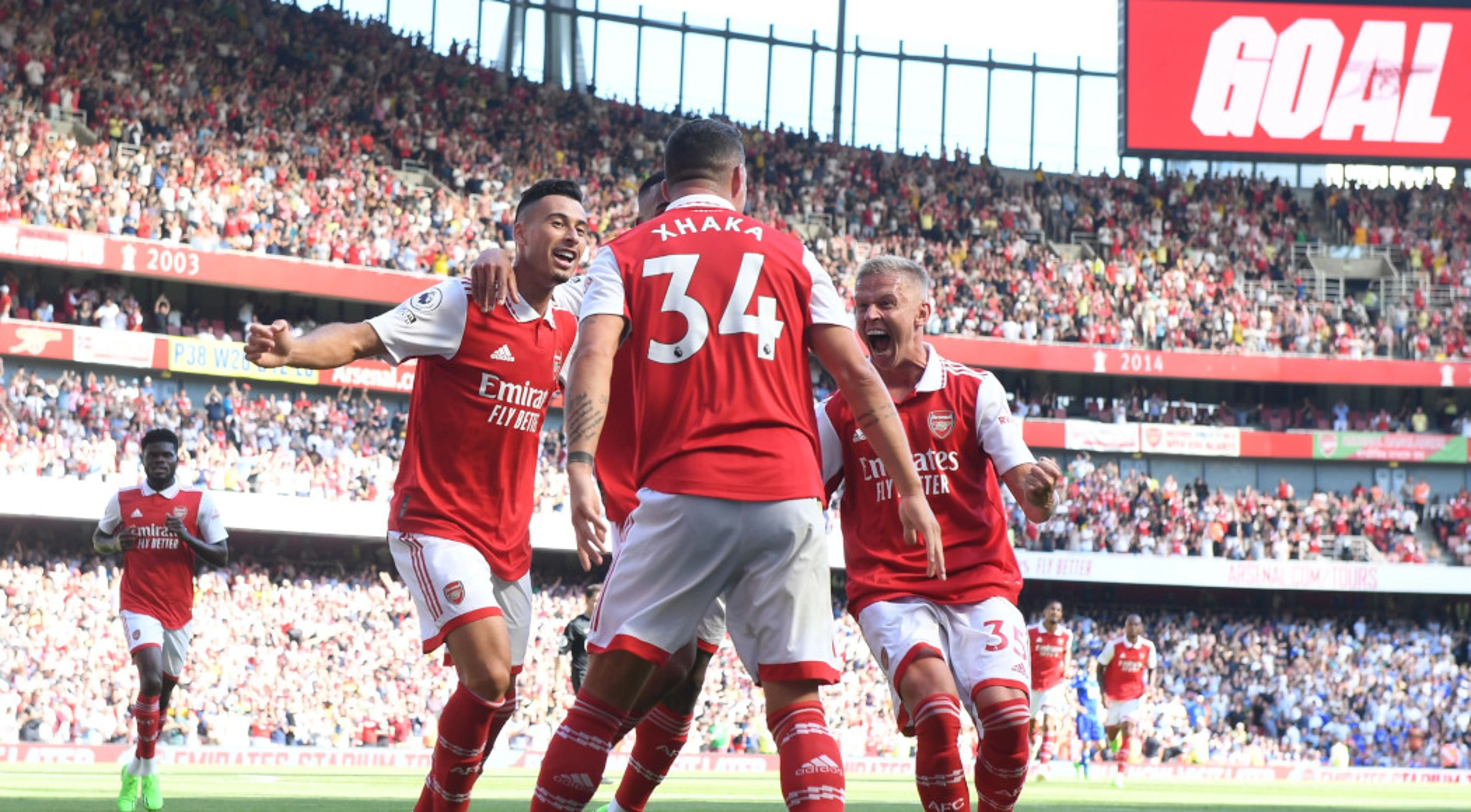 United battered by Brentford; City, Arsenal win