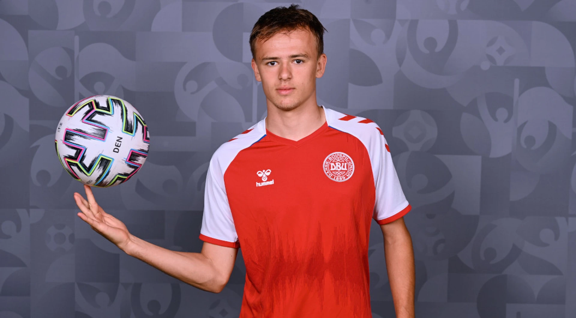 Mikkel Damsgaard - Dần Khẳng Định Giá Trị Sau Thời Kỳ Thích Nghi