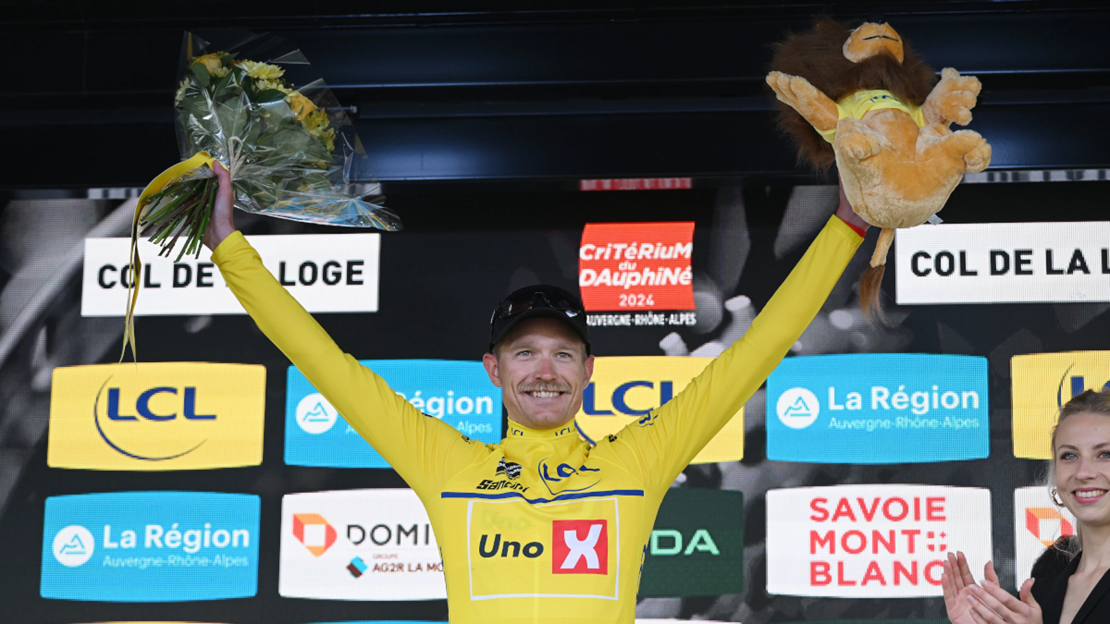 Dane Cort Nielsen beats Roglic in the fog to take Dauphine lead