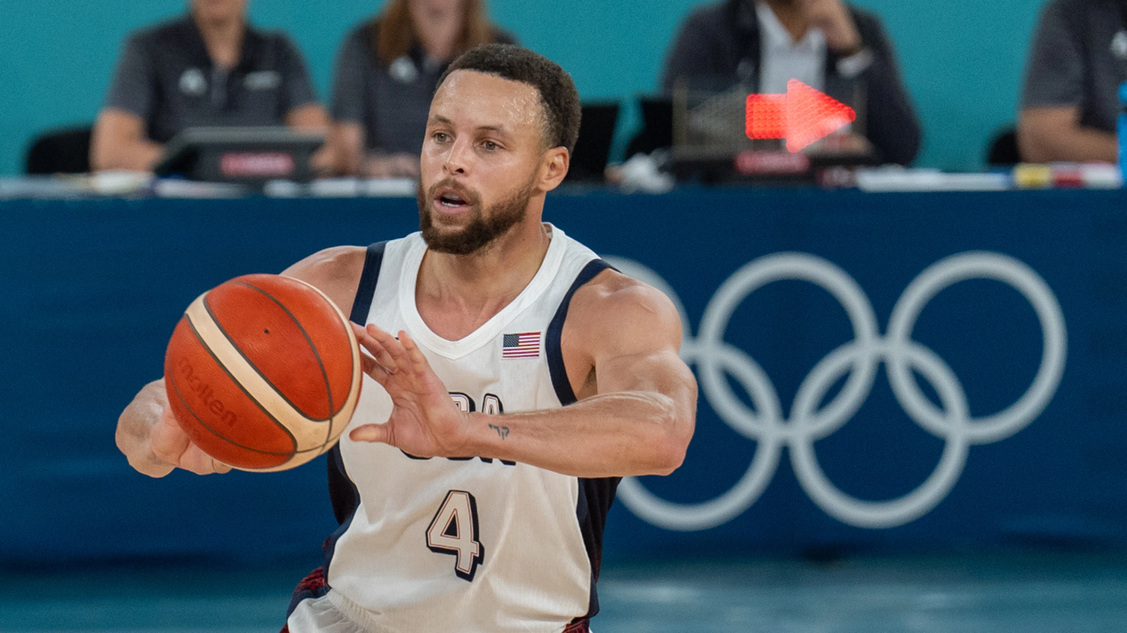 Curry seizes Olympic chance to help USA reach final against France