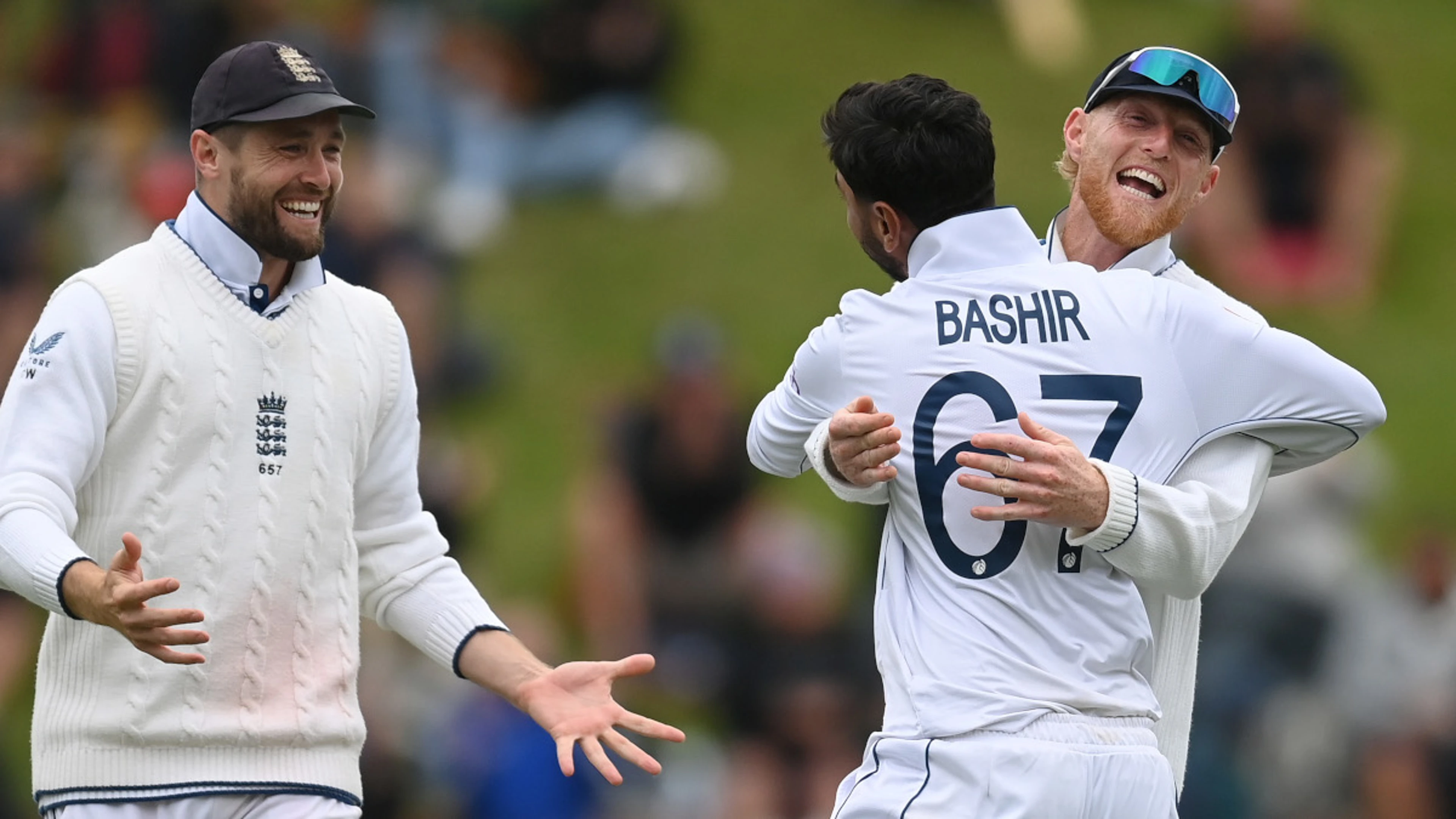 DAY 3: England secure dominant victory in second test to win series