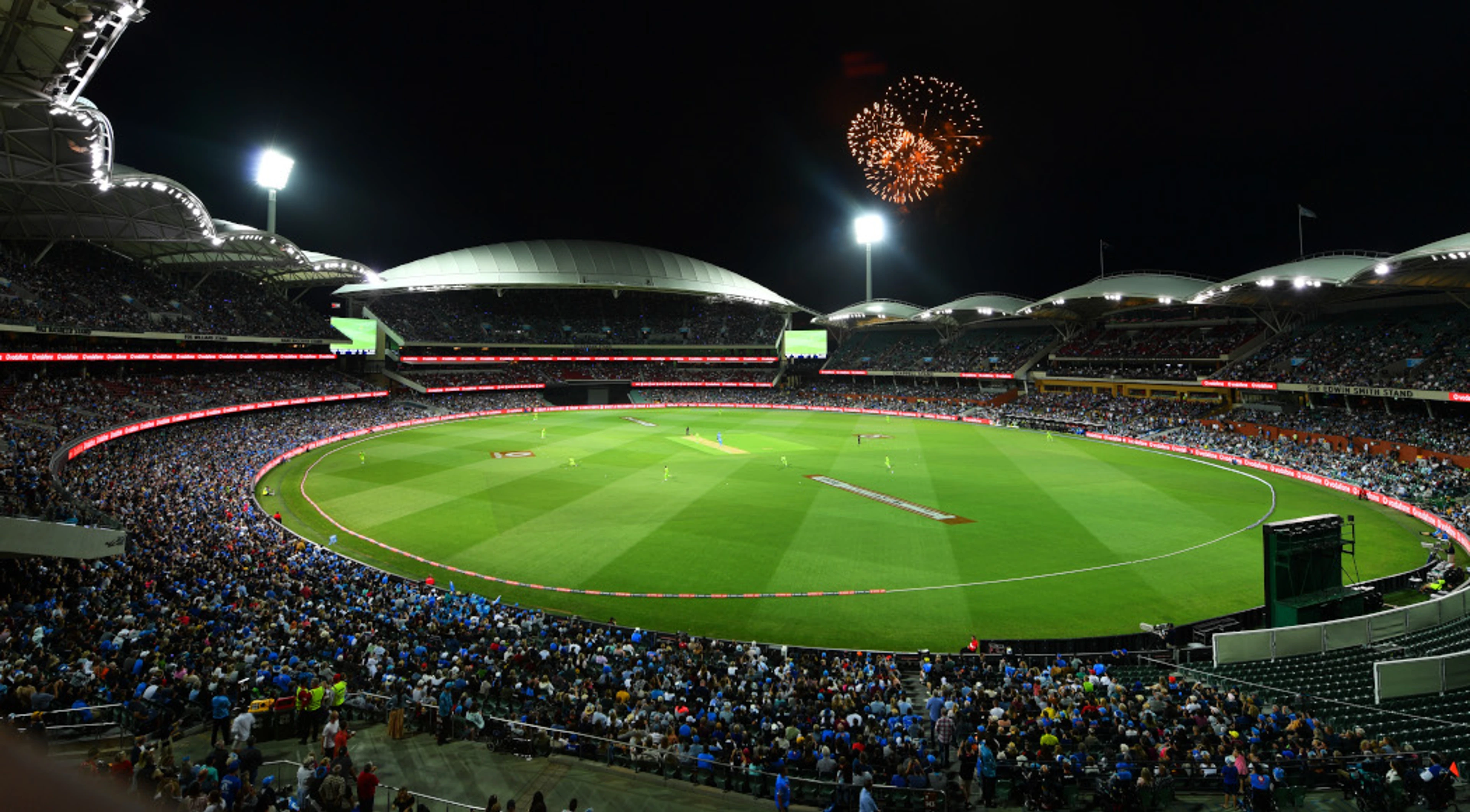 Security beefed up for Adelaide Ashes test after Bondi shooting