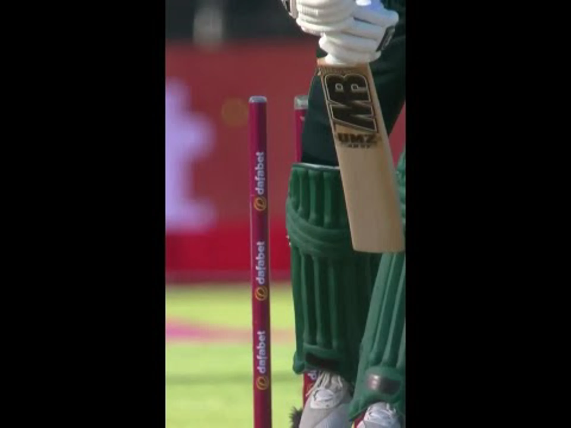 Jansen gets South Africa off to a flyer