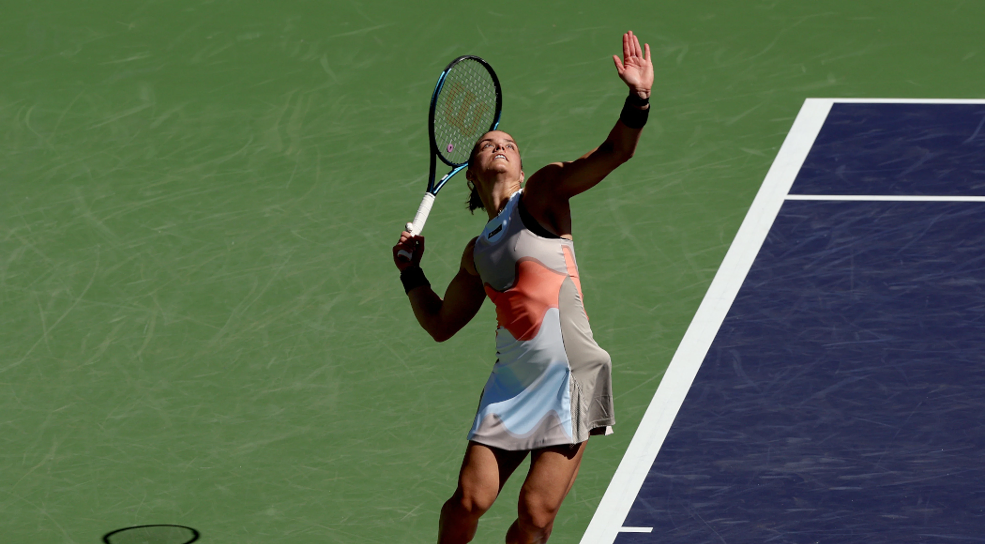 Sakkari wins after slow start