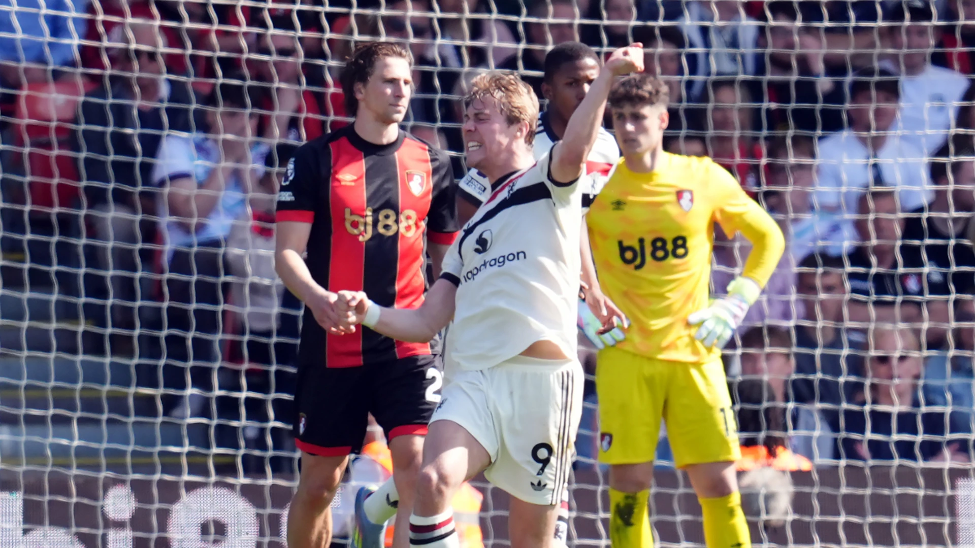 HOJLUND THE HERO: Late goal rescues Man Utd in Bournemouth draw