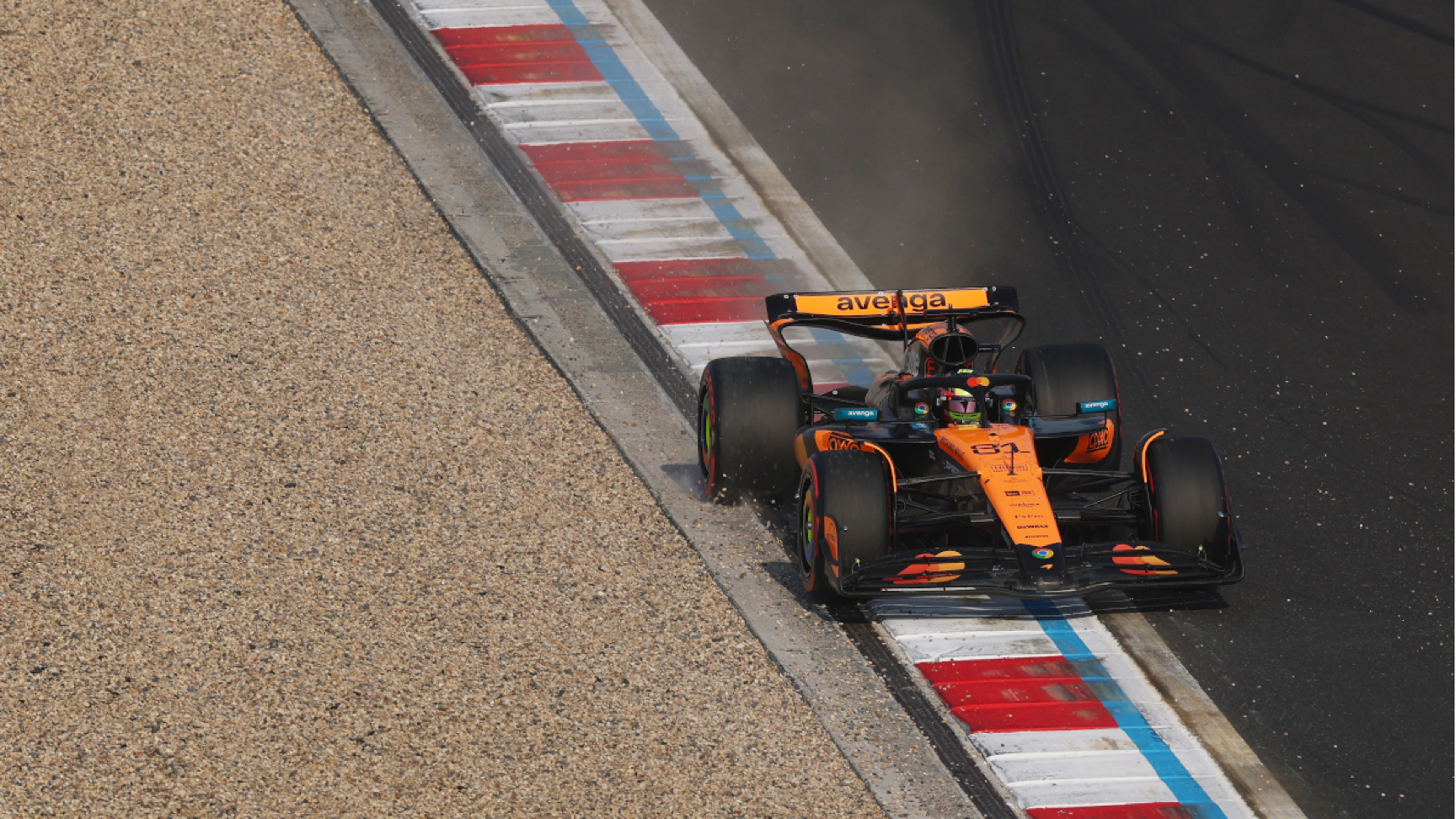 Piastri on Chinese GP pole after Hamilton takes first Ferrari win in sprint